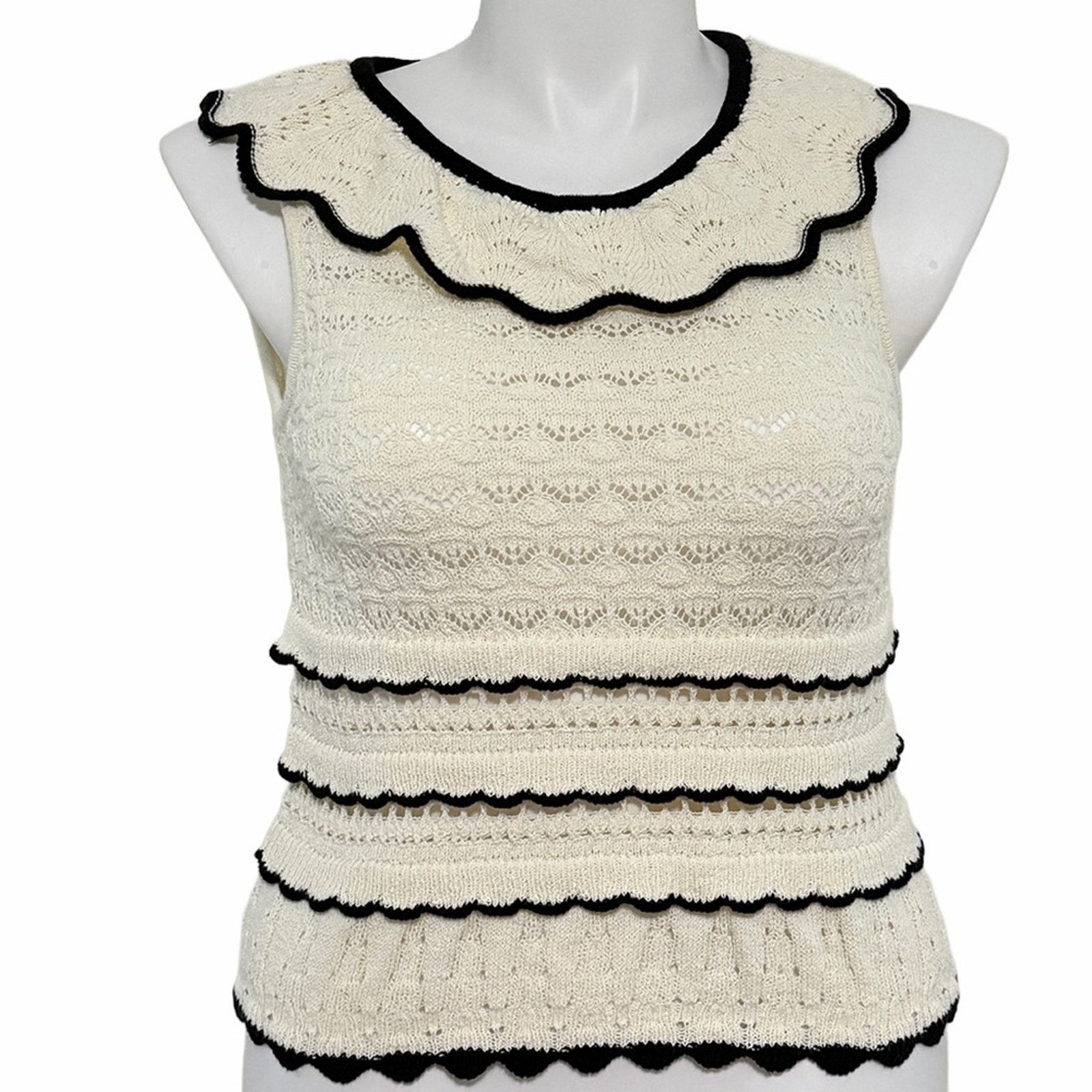 Elie Tahari Elie Tahari Cream Scallop Trim Knit crochet knit Top Size L / US 10 / IT 46 - 1 Thumbnail