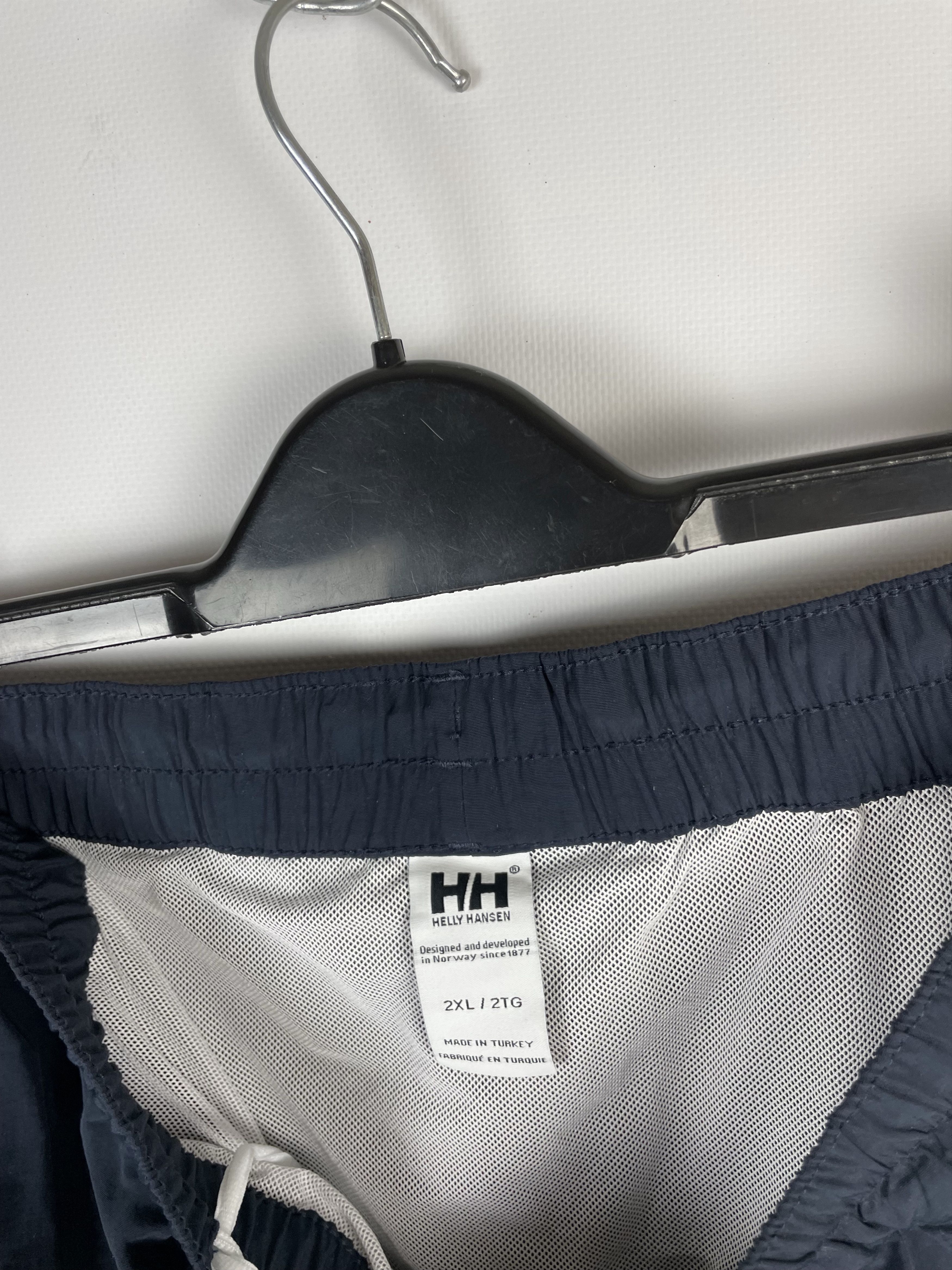 Helly Hansen × Vintage Vintage Y2K Helly Hansen shorts Size US 38 / EU 54 - 6 Thumbnail