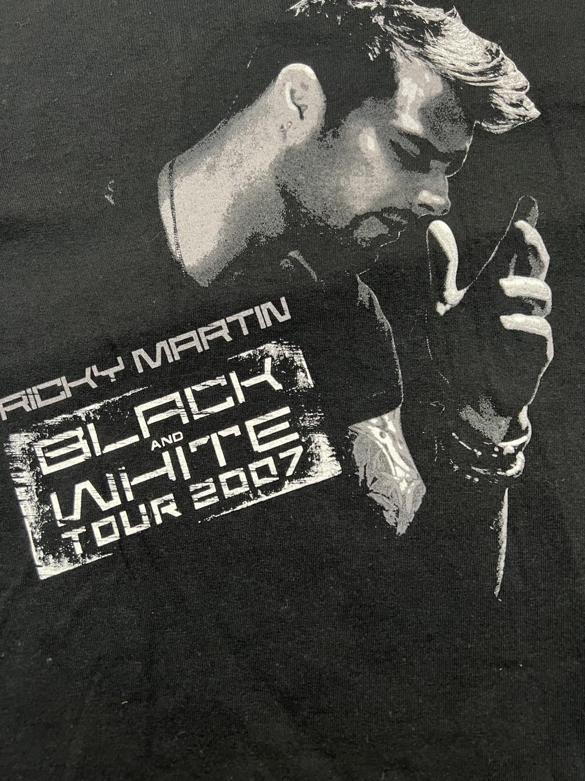 Anvil Ricky Martin Black and White Tour 2007 Graphic T-Shirt Size US M / EU 48-50 / 2 - 2 Thumbnail