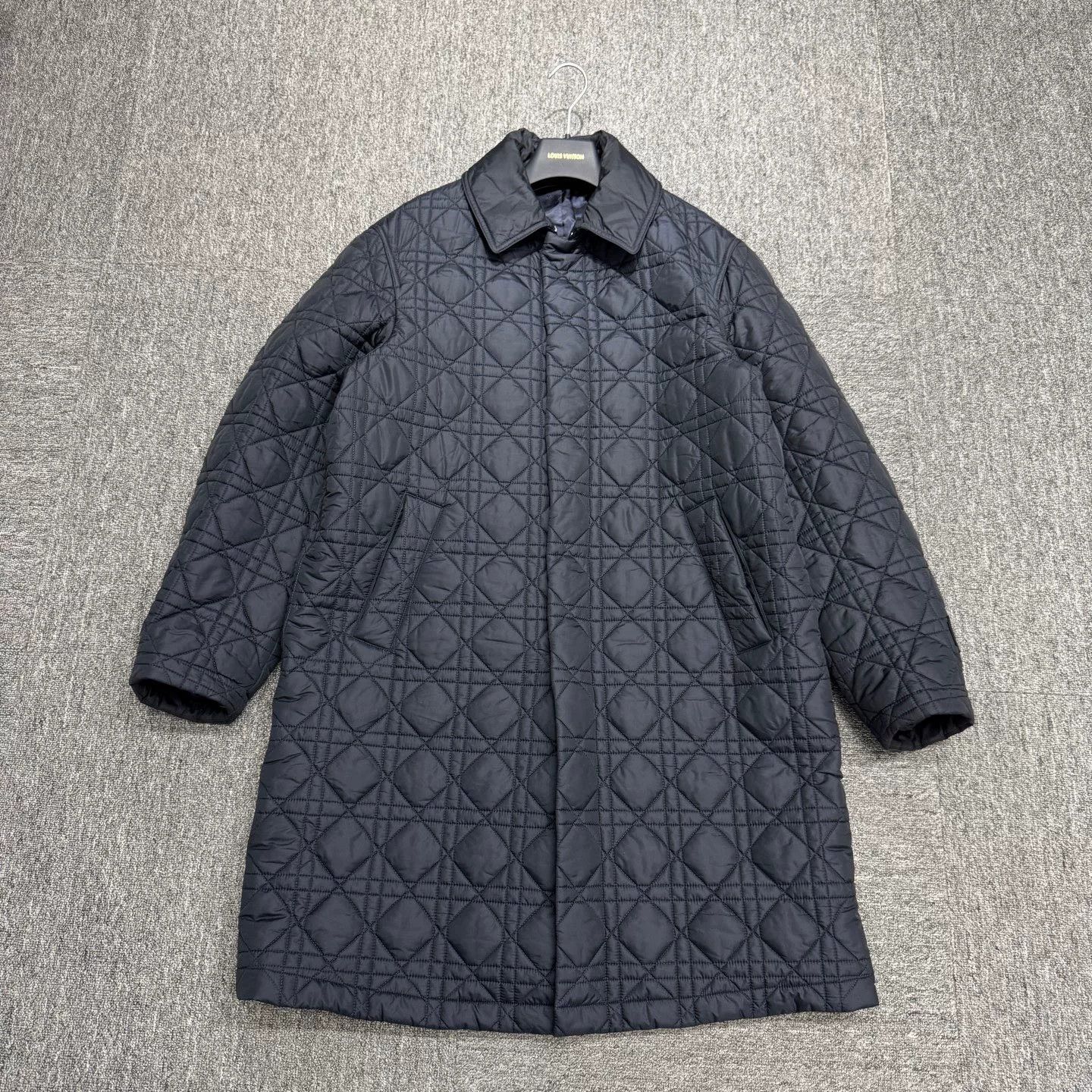 Dior dior gray quilted cotton coat Size US L / EU 52-54 / 3 - 1 Thumbnail