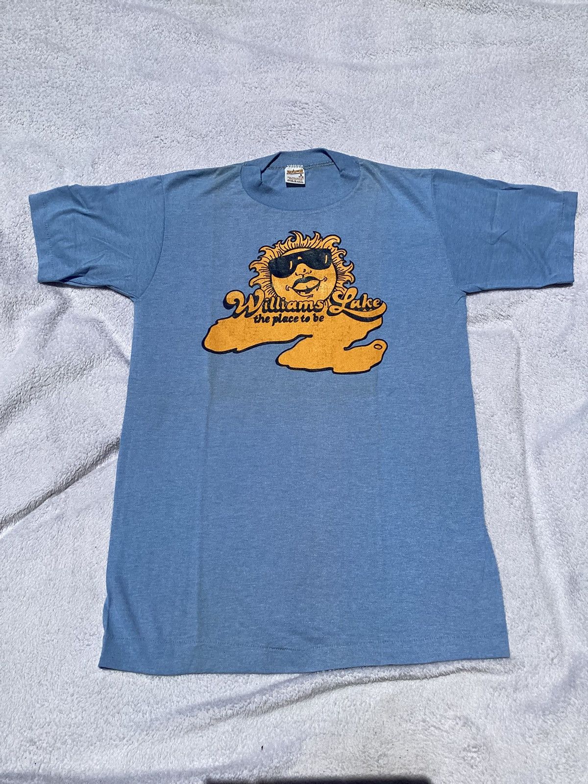 Vintage 80s Williams Lake the place to be true American Vtg USA Tee Size US S / EU 44-46 / 1 - 1 Thumbnail