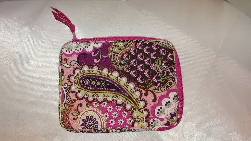 Vera Bradley Vera Bradley Very Berry Paisley Zippered Case NWOT Size ONE SIZE - 3 Thumbnail
