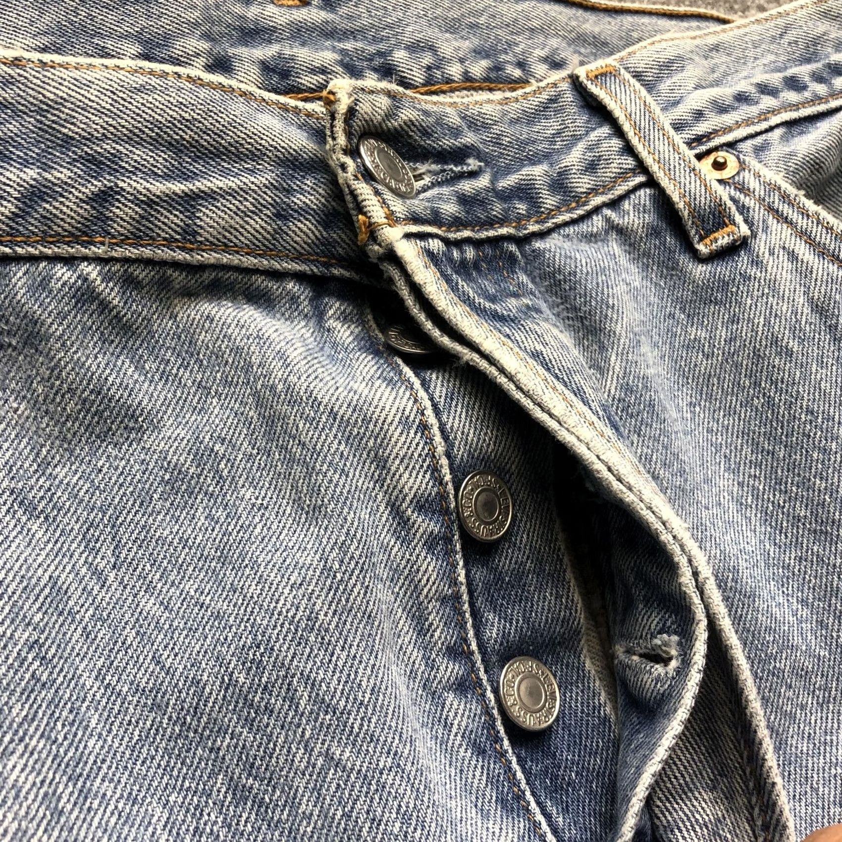 Levi's Levi's 501 Jeans Mens 38x30 Blue Light Wash Straight Button Fly Denim Pants Size US 38 / EU 54 - 5 Thumbnail