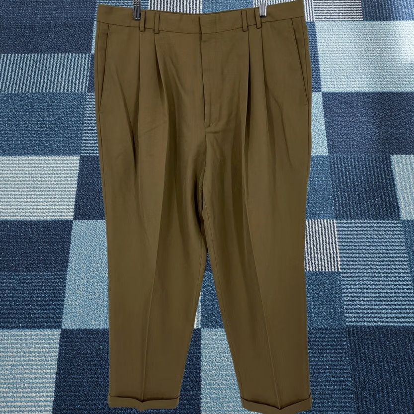 Dockers Dress Pants Mens Size 36 Tan Pleated Cuffed Classic Fit Trousers Khaki Slacks in Beige, Men's