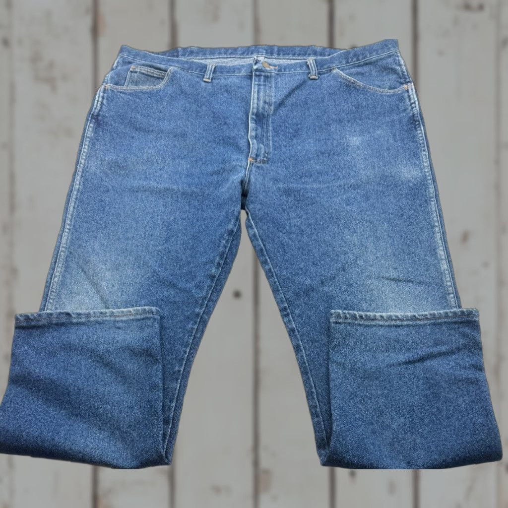 Wrangler Wrangler Jeans Mens 44x30 Blue Premium Quality 5-Pocket Denim Relaxed Straight 2325 Size US 44 / EU 60 - 1 Thumbnail