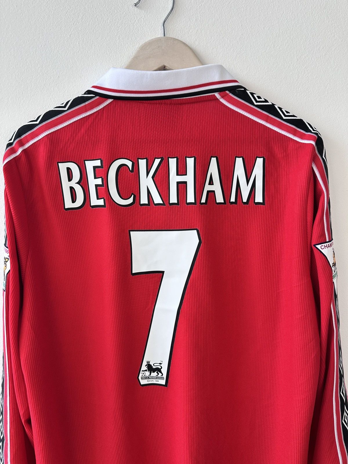 Umbro Beckham #7 Man Utd 99 Final Treble Shirt Umbro Long Sleeve L Size US L / EU 52-54 / 3 - 10 Thumbnail