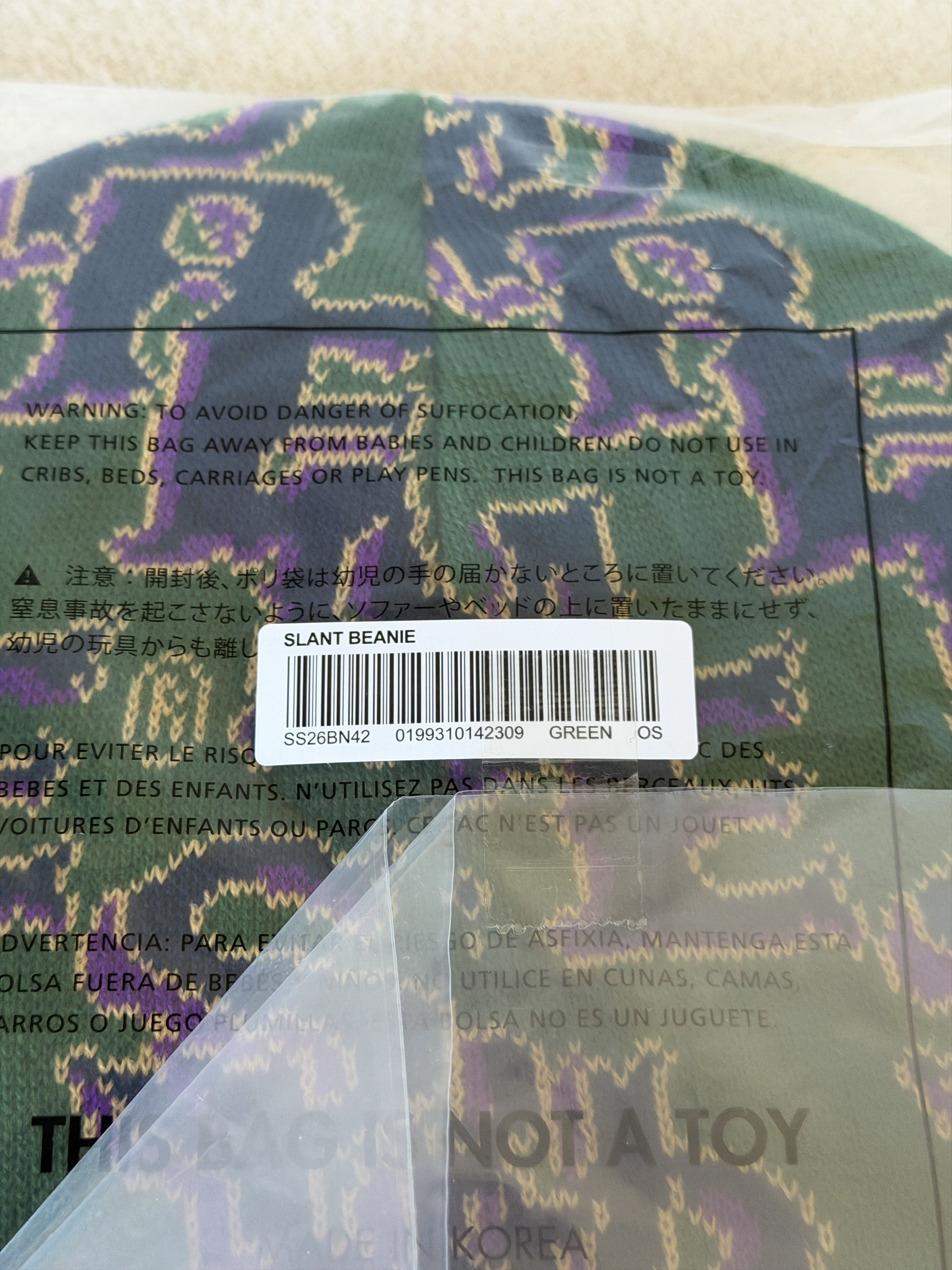 Supreme Supreme Slanted Gothic Outline Beanie in Green Size ONE SIZE - 3 Thumbnail