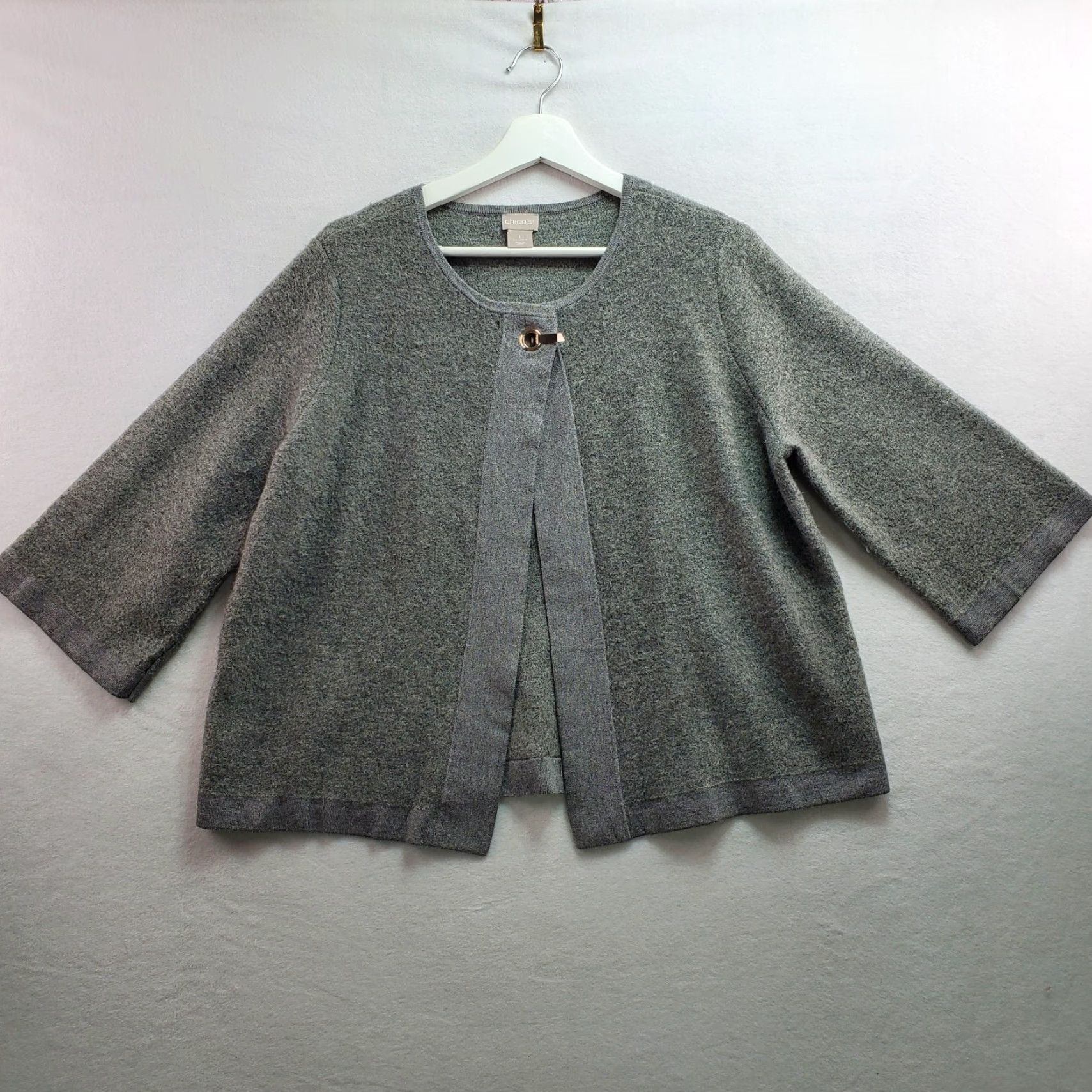 Vintage Chico's Cardigan Sweater Womens Medium Gray Acrylic Stretch Knit Hardware-Detail Size M / US 6-8 / IT 42-44 - 3 Thumbnail