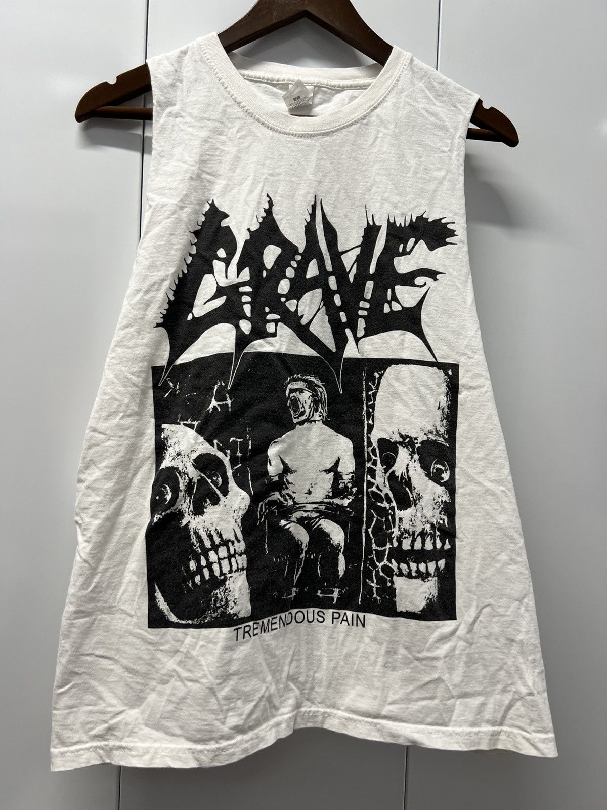 Band Tees Y2K 2000's VTG Vintage Grave Tremendous Pain Metal T Shirt Size US L / EU 52-54 / 3 - 1 Thumbnail