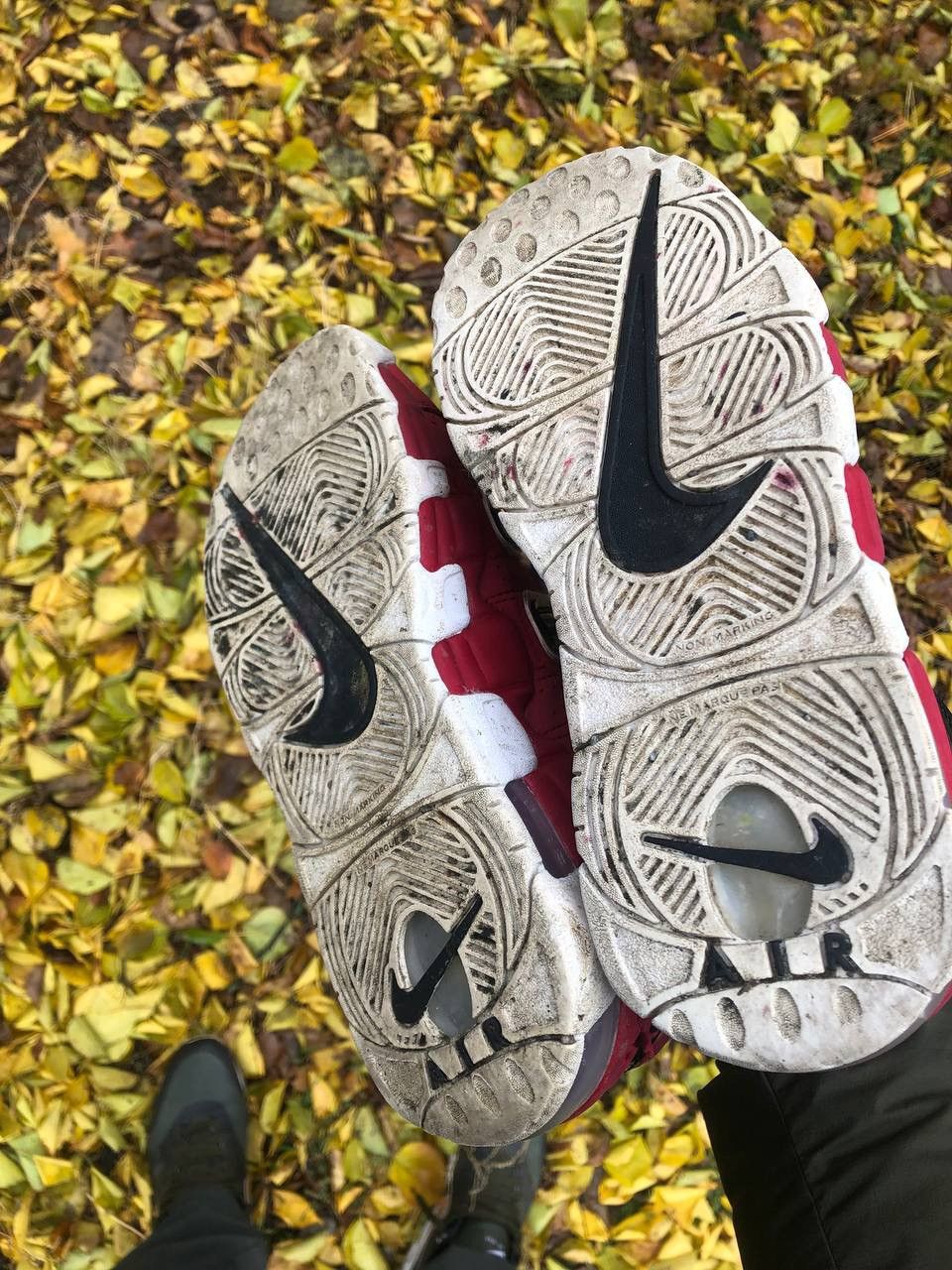 Nike × Vintage VERY RARE NIKE AIR MORE UPTEMPO CHICAGO BULLS 1996 SNEAKERS Size US 6.5 / EU 39-40 - 17 Thumbnail