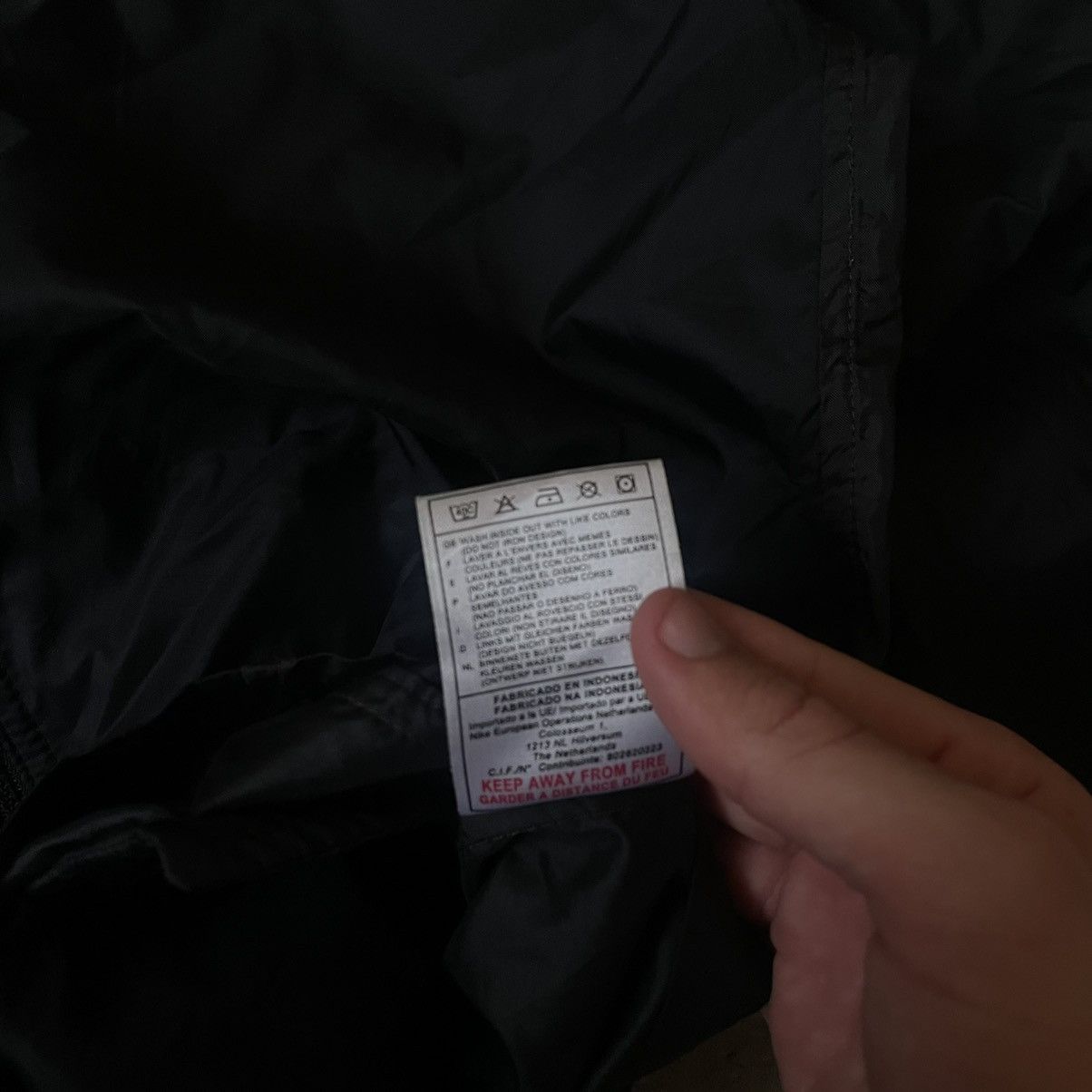 Nike × Vintage Vintage 90s Nike Balck Nylon Track Jacket Size US S / EU 44-46 / 1 - 6 Thumbnail