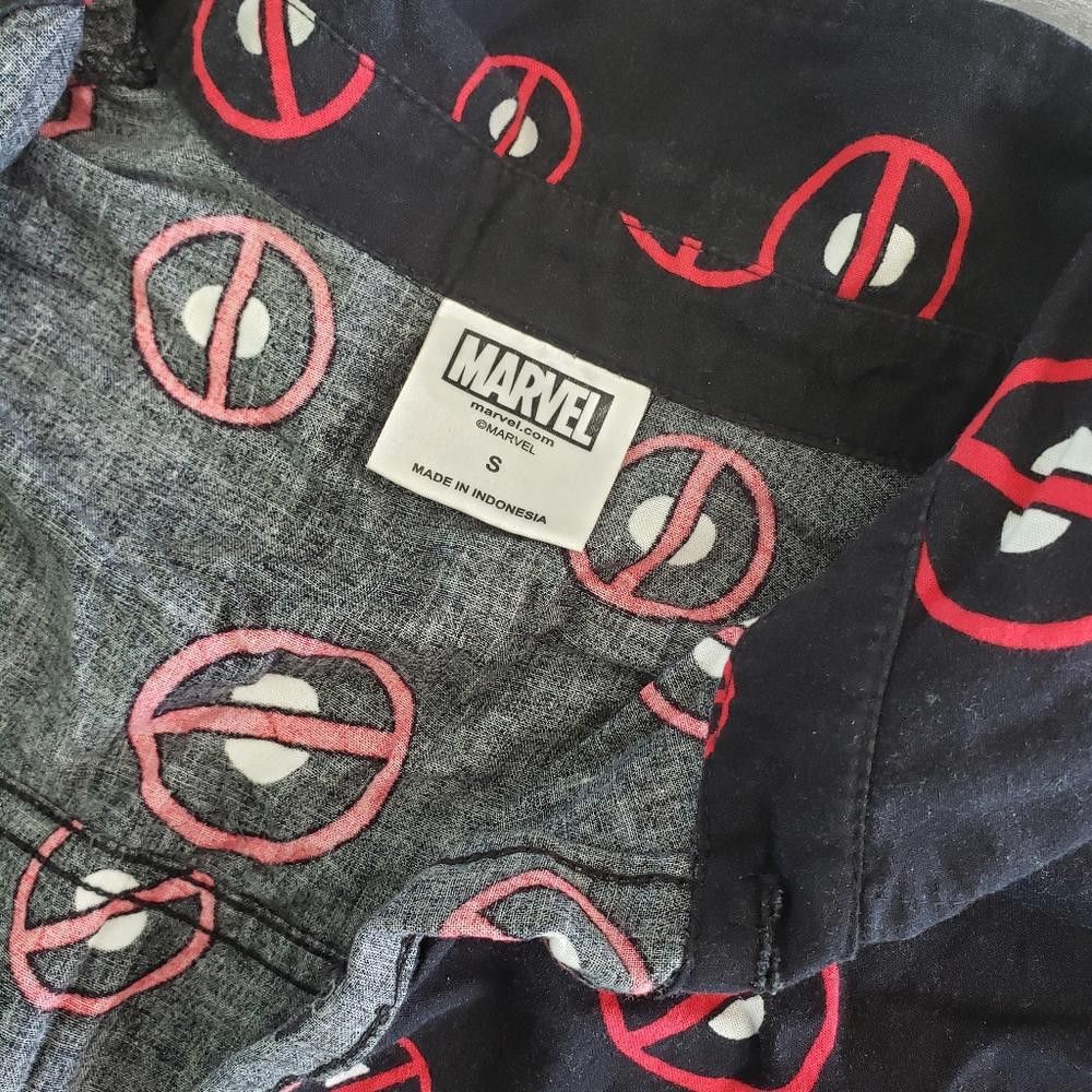 Marvel Comics Black Marvel Deadpool Icon Button Down Size US S / EU 44-46 / 1 - 4 Thumbnail