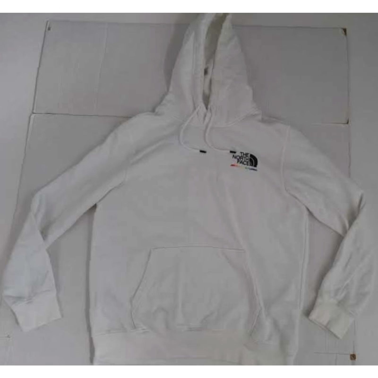 The North Face VINTAGE North Face Sweatshirt Hooded Logo White Large Unisex Adults Regular Cotton Canvas Pullover Outdoor Size US L / EU 52-54 / 3 - 5 Thumbnail