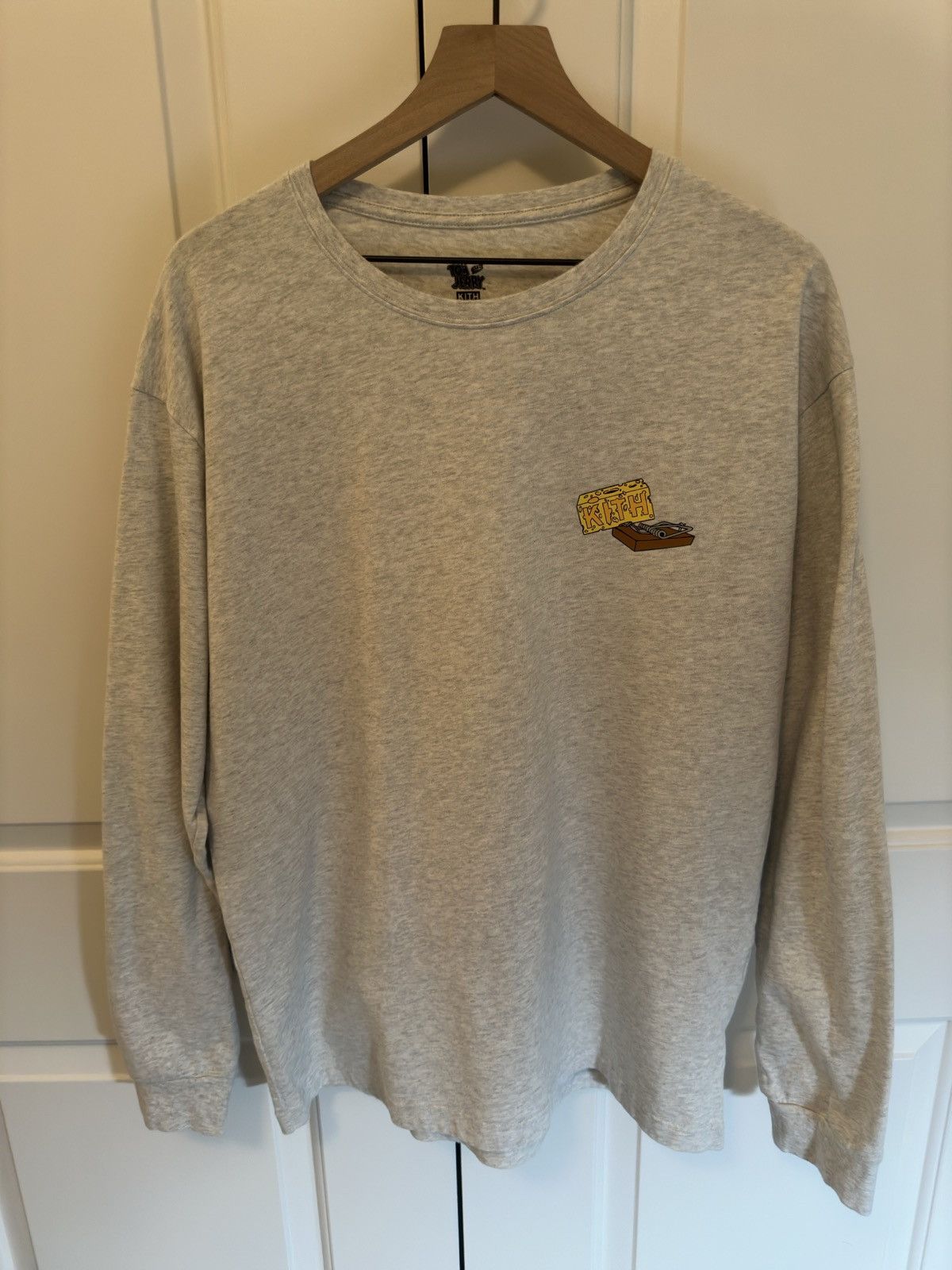 Kith Kith X Tom & Jerry L/S Cheese Tee - Grey - Large - 9.5/10 Size US L / EU 52-54 / 3 - 5 Thumbnail