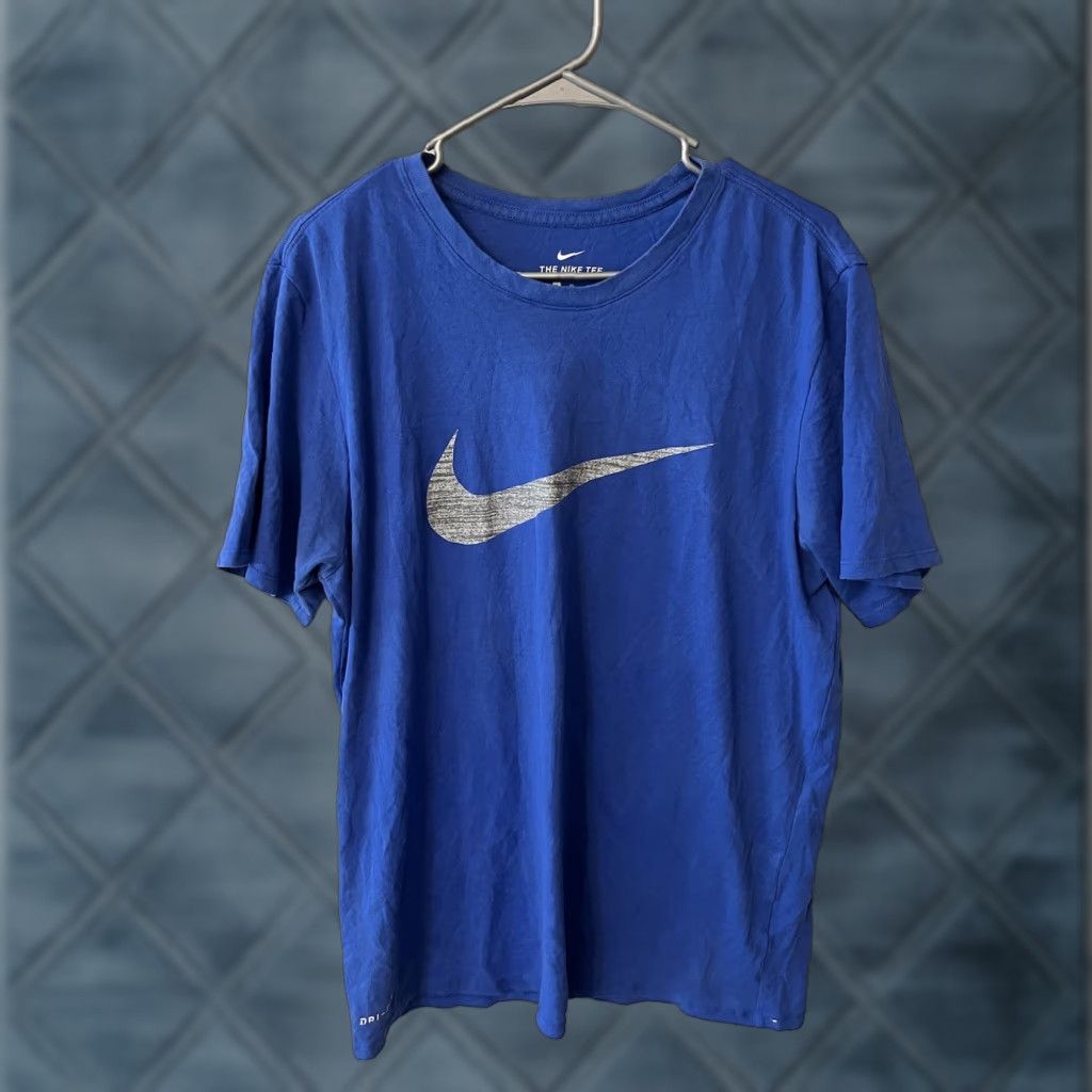 Nike Nike Tee Athletic T-Shirt Mens XL Blue Graphic Nike Dri-Fit Short Sleeve Sports Shirt Size US XL / EU 56 / 4 - 1 Thumbnail