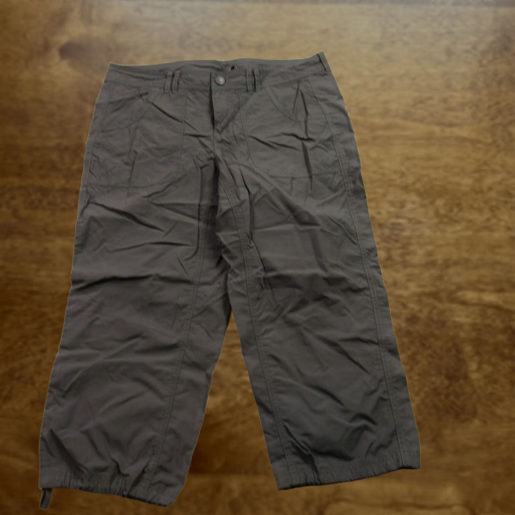 The North Face North Face Pants Womens 10 Straight Leg Gray Pockets Lightweight Capri Casual Size 32" / US 10 / IT 46 - 1 Thumbnail