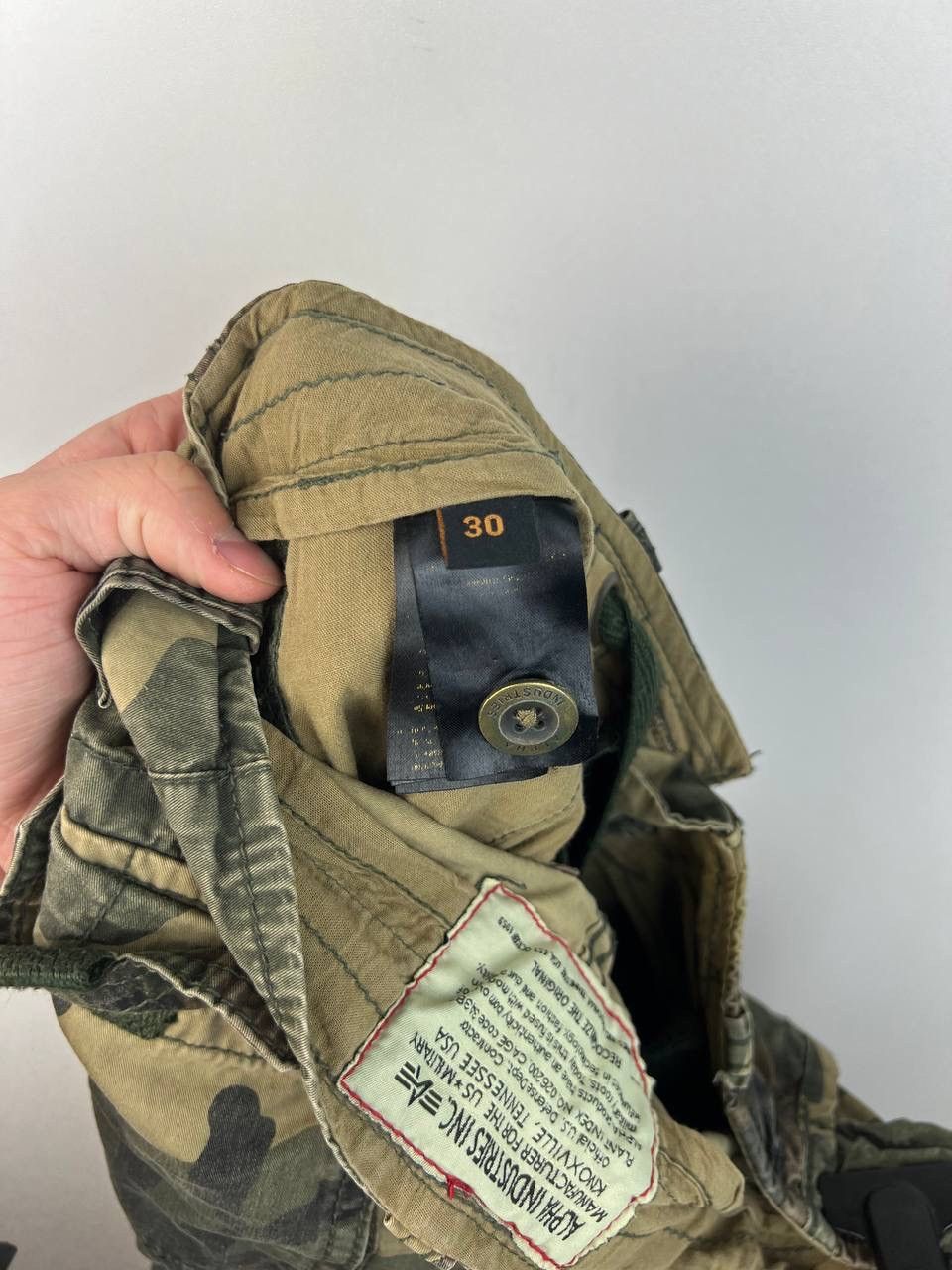 Alpha Industries Alpha Industries vintage cargo shorts size 30 Size US 30 / EU 46 - 4 Thumbnail