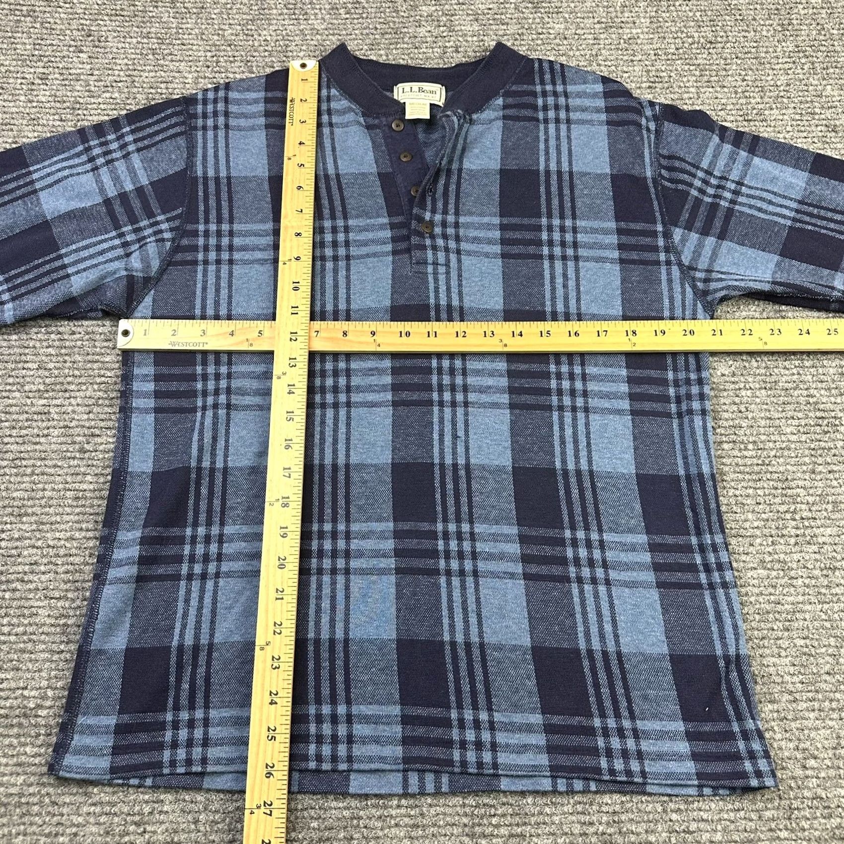 Vintage VINTAGE LL Bean Men’s Medium T Shirt Blue Plaid Long Sleeve Henley Neck Made In USA Shirt Size US M / EU 48-50 / 2 - 5 Thumbnail