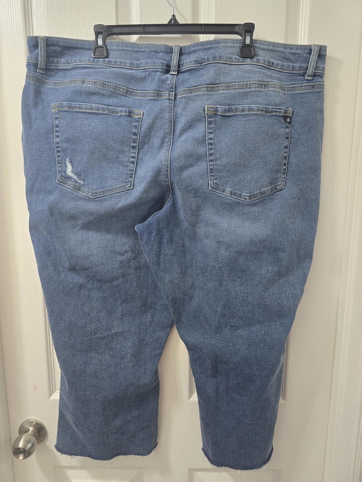 Other Maurices Plus Size Distressed Blue Denim capris Size 42" / US 20 - 3 Thumbnail
