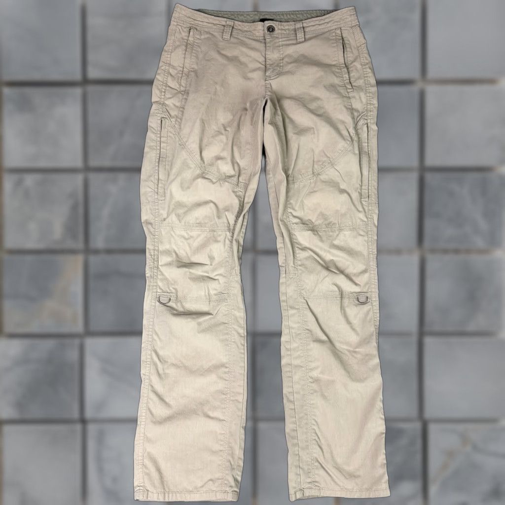 Vintage VINTAGE Kuhl Hiking Pants Womens 10 Reg Beige Lightweight Midrise Casual Outdoor Brown Size 32" / US 10 / IT 46 - 1 Thumbnail