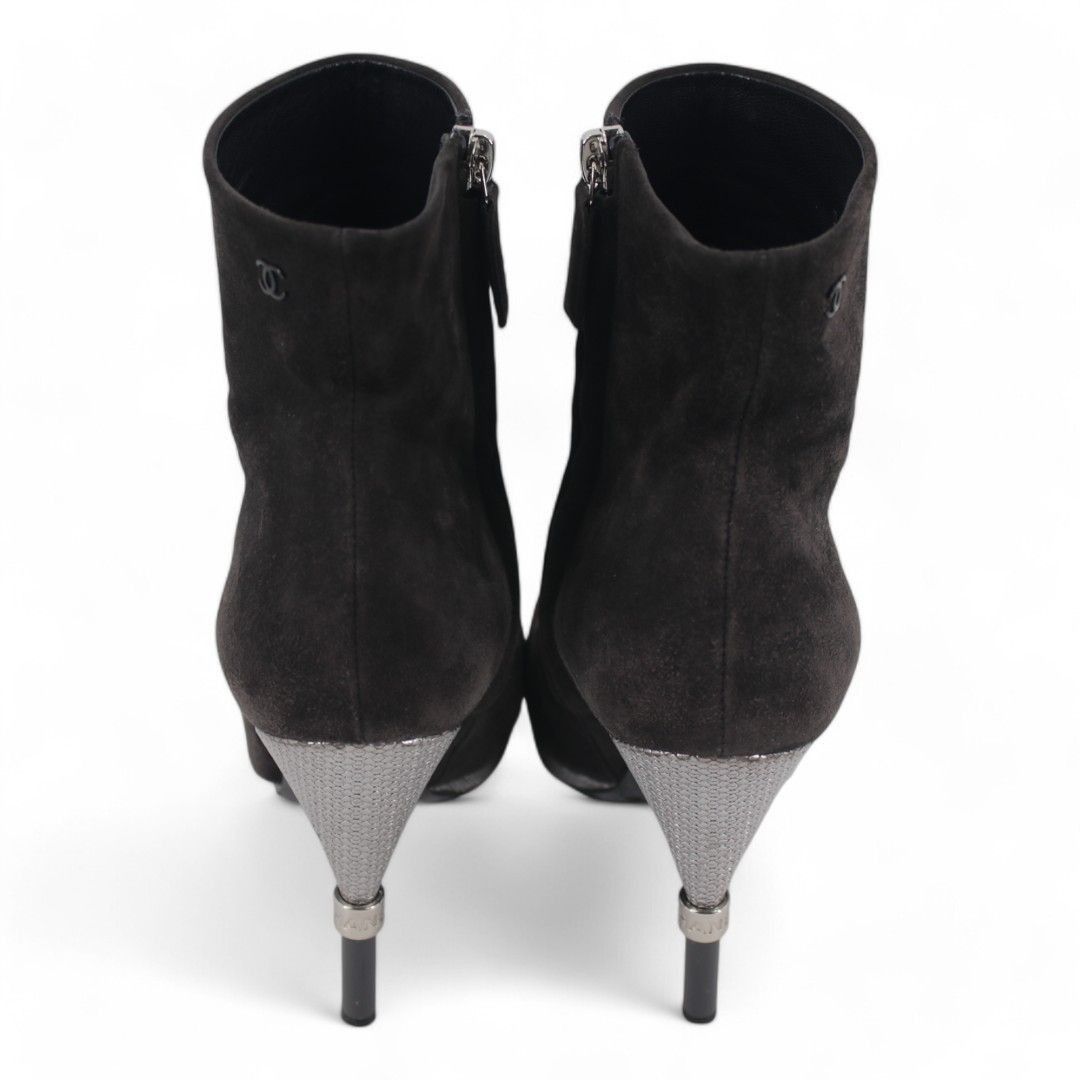 Chanel Chanel Suede Interlocking CC Logo High Heel Ankle Booties Size US 8.5 / IT 38.5 - 8 Thumbnail