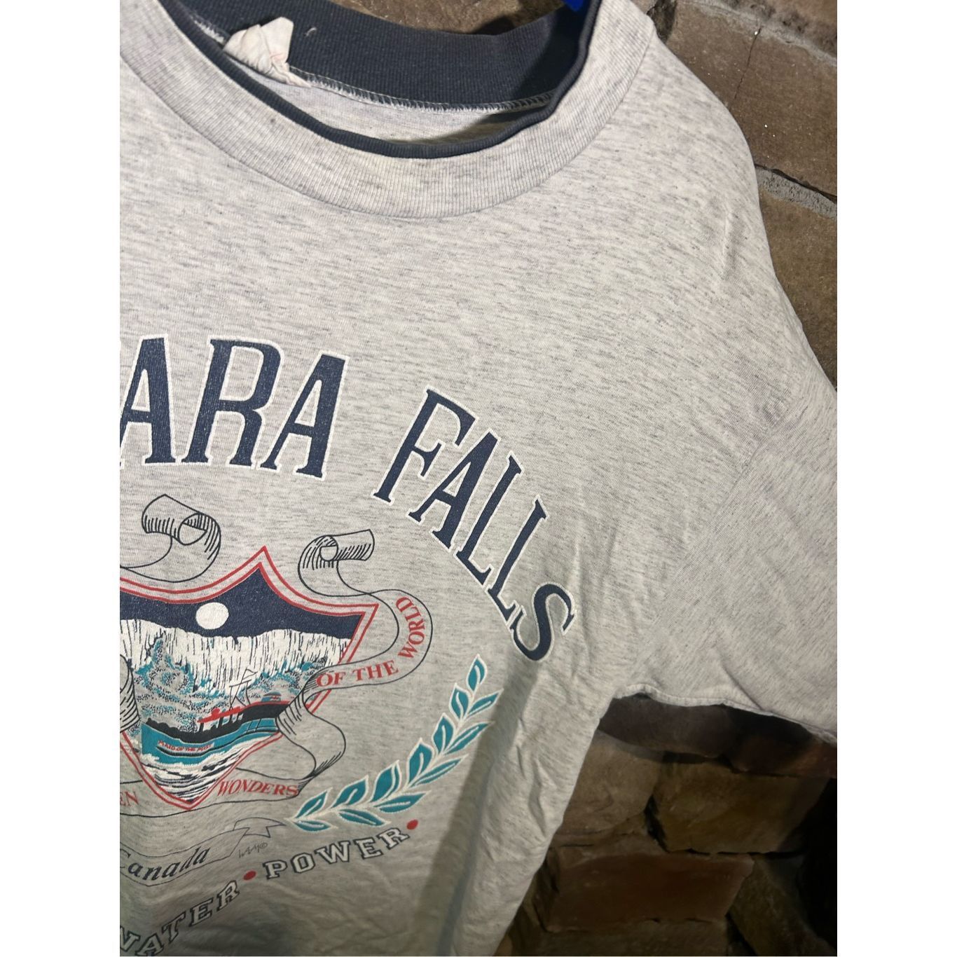 Vintage Size L - vintage 1990s Niagara Falls two tone T-shirt, tourist nature ￼ Size US L / EU 52-54 / 3 - 6 Thumbnail