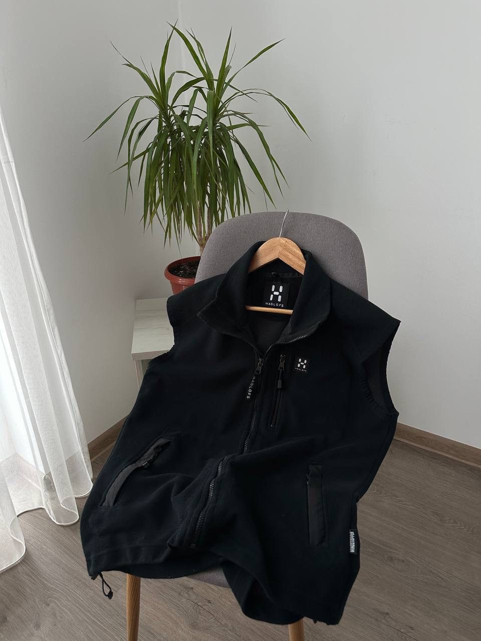 Haglofs × Vintage Vintage Haglofs Black Outdoor Fleece West Jacket Size US M / EU 48-50 / 2 - 5 Thumbnail