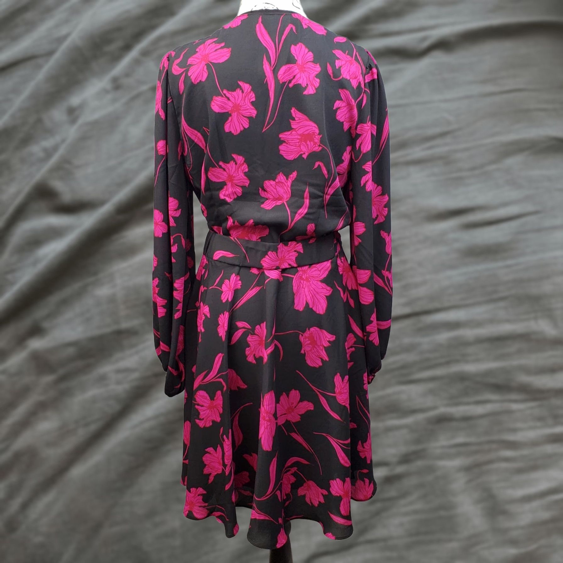Banana Republic Banana Republic Dress Womens 10 Floral Black Pink Balloon Sleeve Fit & Flare Midi V-Neck Size L / US 10 / IT 46 - 1 Thumbnail