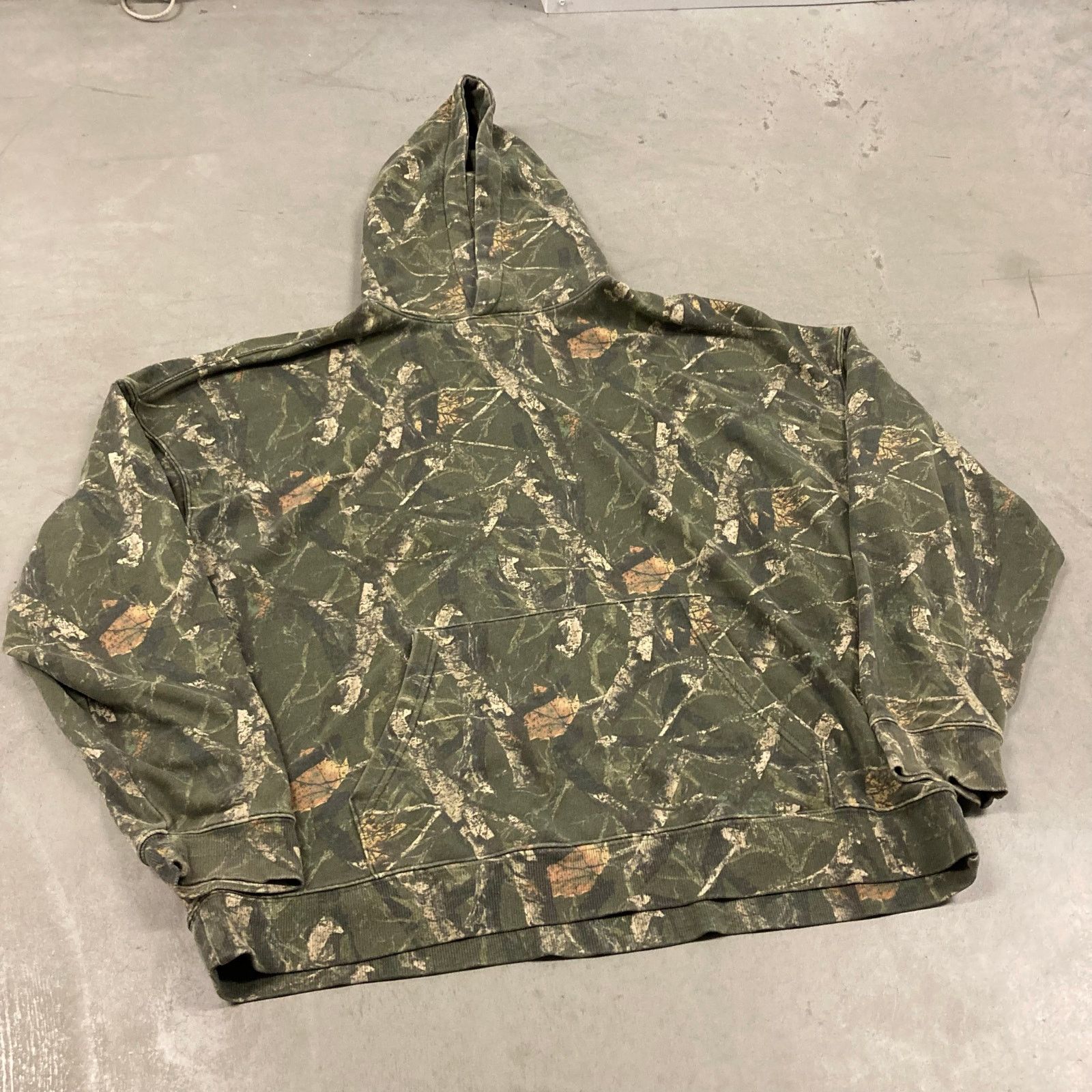 Vintage vintage y2k realtree camo hoodie Size US XL / EU 56 / 4 - 1 Thumbnail