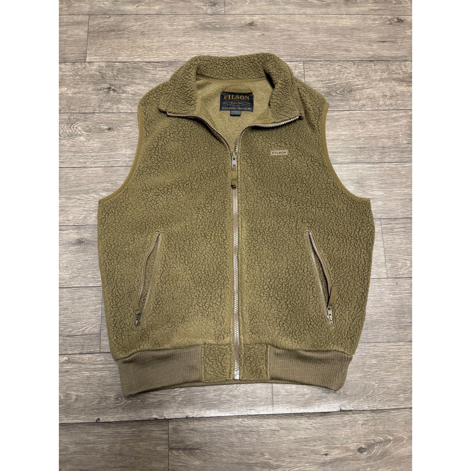 Filson Filson Sherpa Fleece Vest Sz L Brown Zip Front Pockets Size US L / EU 52-54 / 3 - 1 Thumbnail