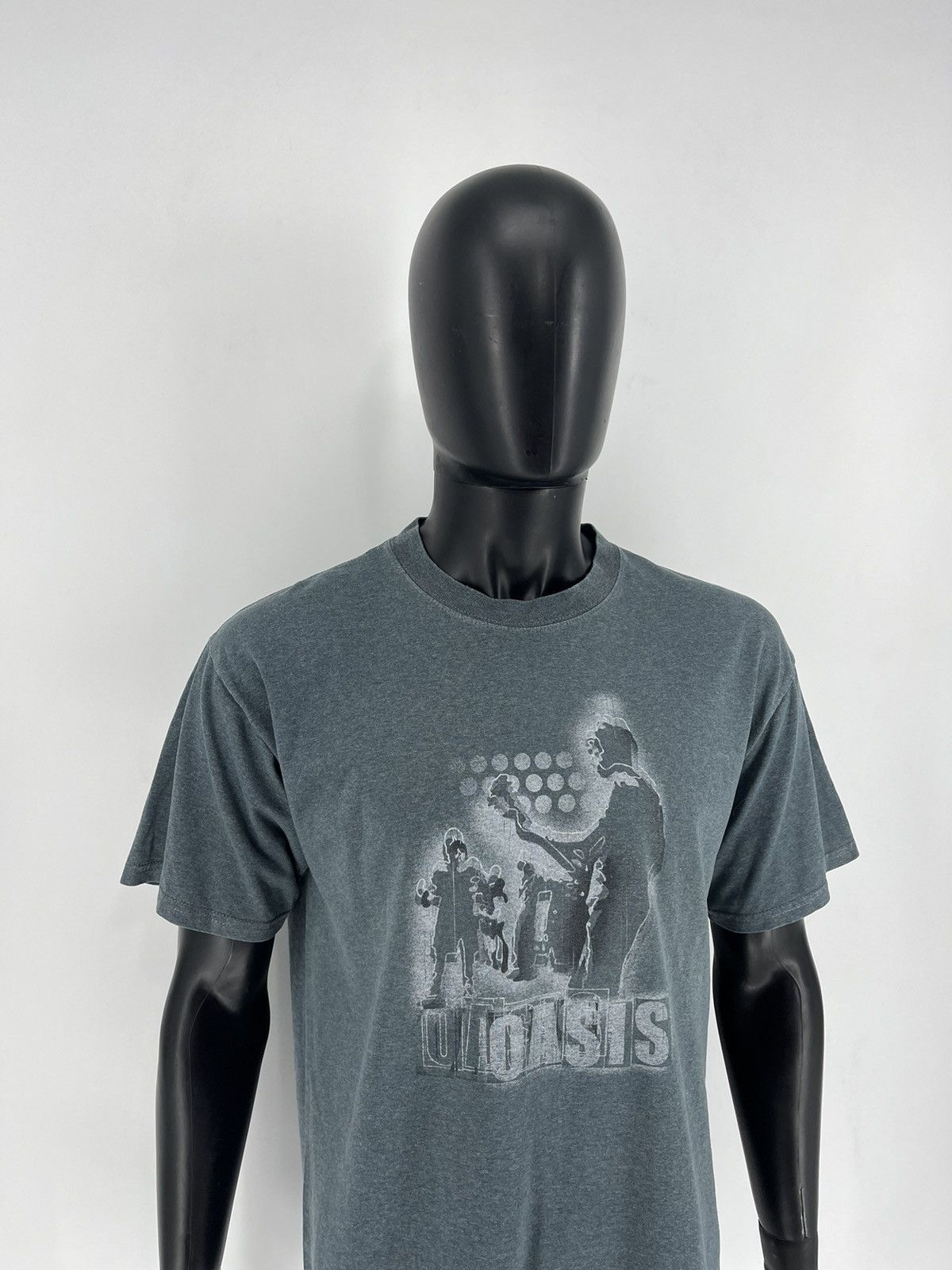 Band Tees × Vintage Vintage Y2K Oasis Rock Band Tee Tshirt Rock T Shirt BIG LOGO Size US L / EU 52-54 / 3 - 3 Thumbnail
