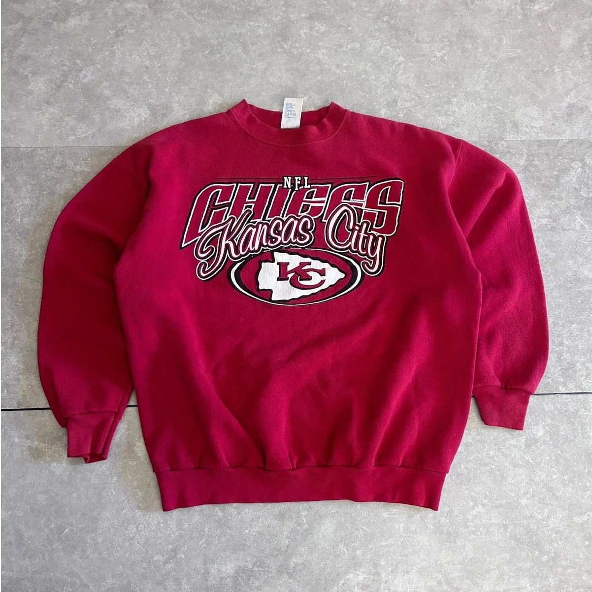 Vintage 90s Vintage Kansas City Chiefs Logo7 Red Crewneck Size L Size US L / EU 52-54 / 3 - 1 Thumbnail