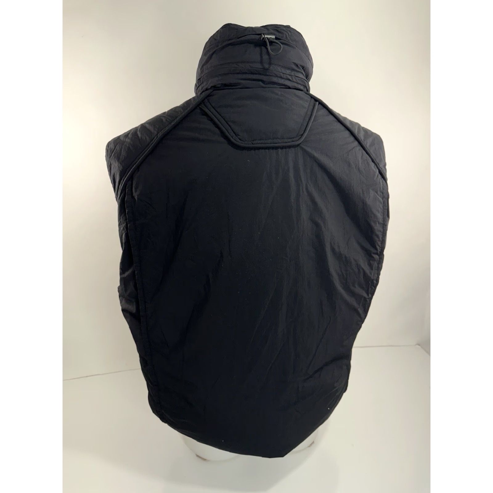 Juun.J JUUN.J GOOSE DOWN FEATHER Insulated Mens Vest Hooded Full Zip 44 Black Nylon Down 44 EXCELLENT Mens Vest Hooded Insulated 90s? Size US S / EU 44-46 / 1 - 4 Thumbnail