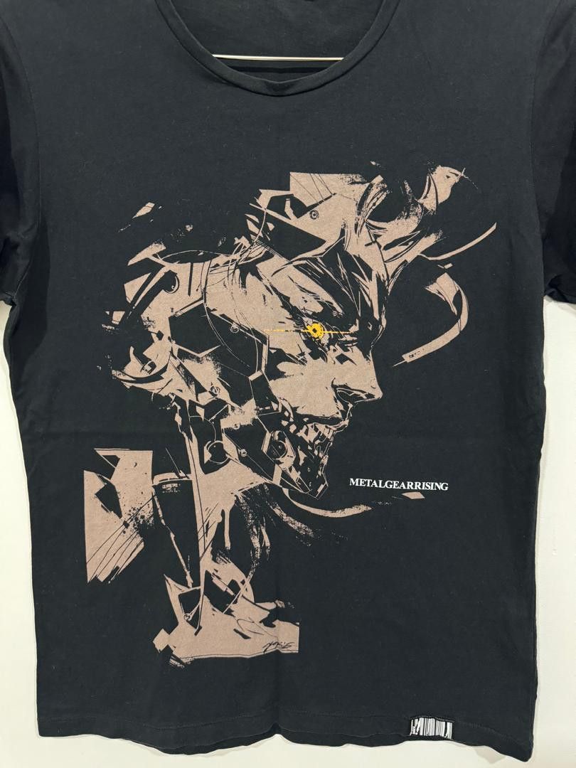Japanese Brand Uniqlo Metal Gear Solid Tee Size US S / EU 44-46 / 1 - 3 Thumbnail