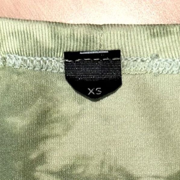 Lululemon Lululemon The Fundamental Shirt Green Men’s XS Crewneck Short Sleeve Batik Logo 20 pit to pit 29 length Regular Shape Athletic Shirt Size US XS / EU 42 / 0 - 3 Thumbnail