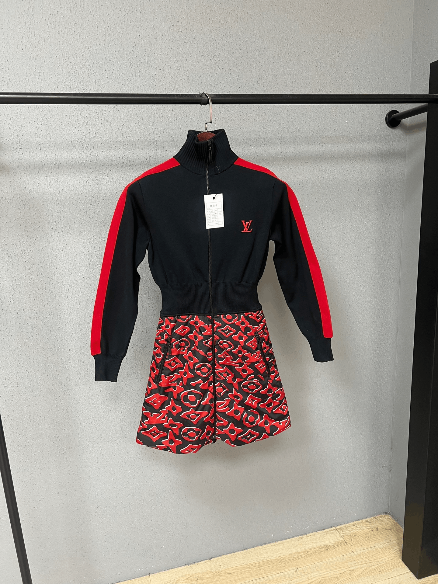 Louis Vuitton Louis Vuitton Jacket XS Women Size XS / US 0-2 / IT 36-38 - 1 Thumbnail
