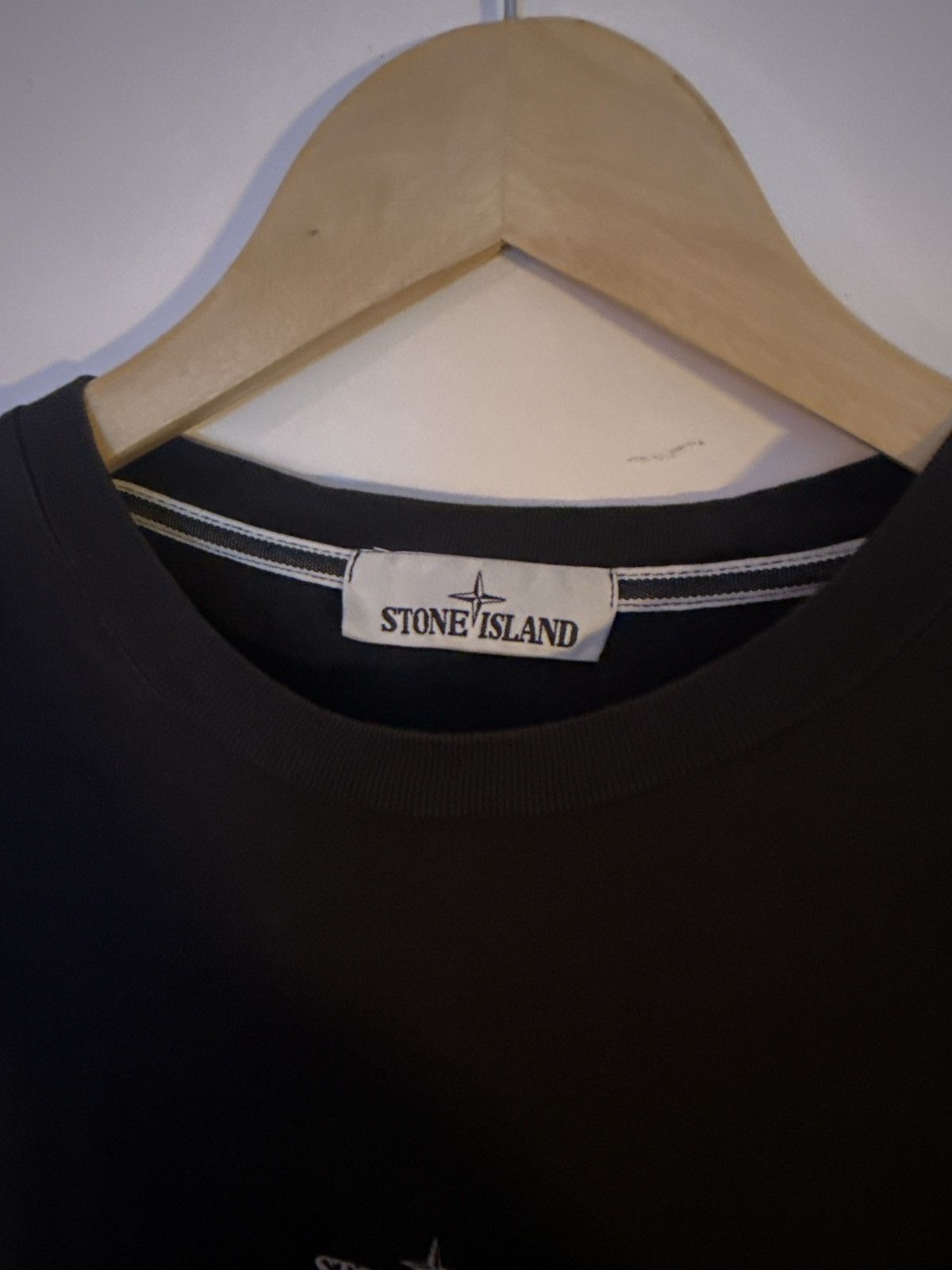 Stone Island Long sleeve stone island black top back logo Size US M / EU 48-50 / 2 - 3 Thumbnail