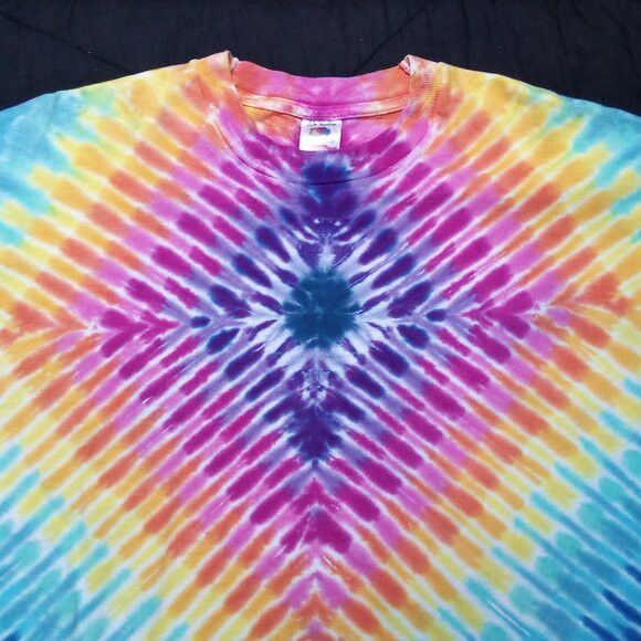 Fruit Of The Loom × Vintage Vintage 90s Diamond Rainbow Tie Dye T-Shirt Size US XL / EU 56 / 4 - 1 Thumbnail