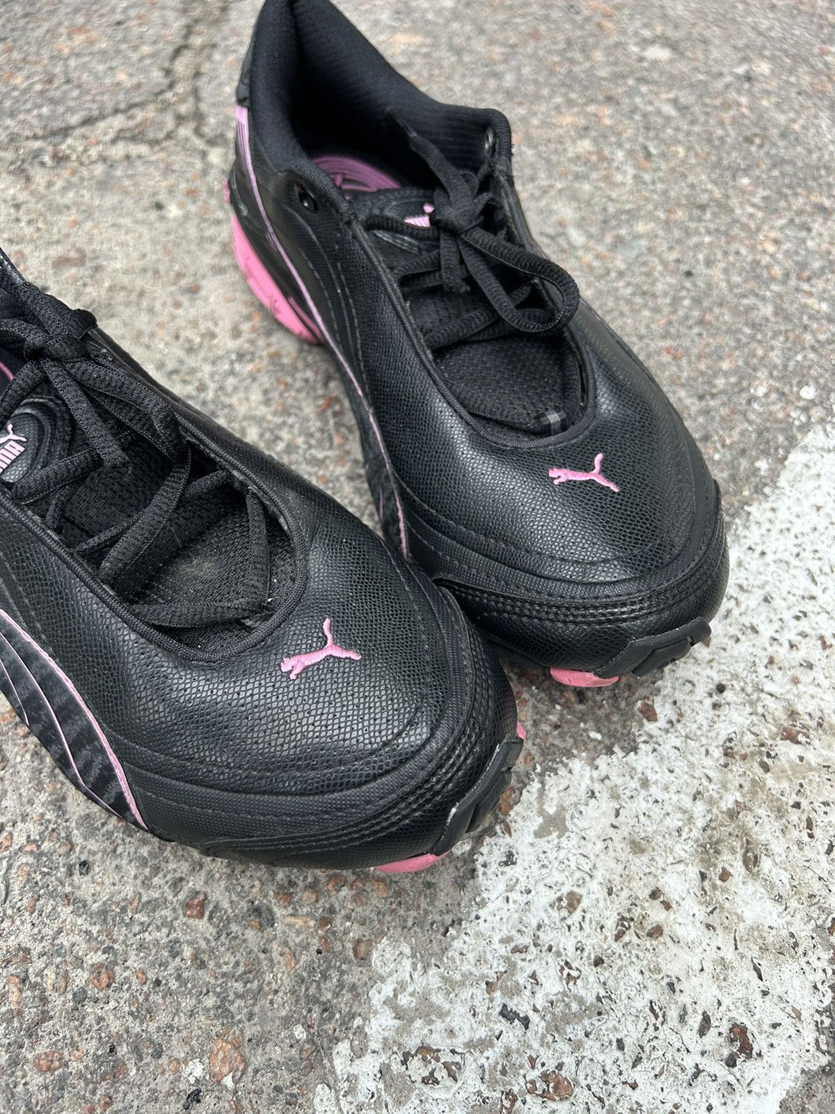 Puma × Vintage 2000s Puma Vintage Sneakers black pink Size US 6 / IT 36 - 2 Thumbnail