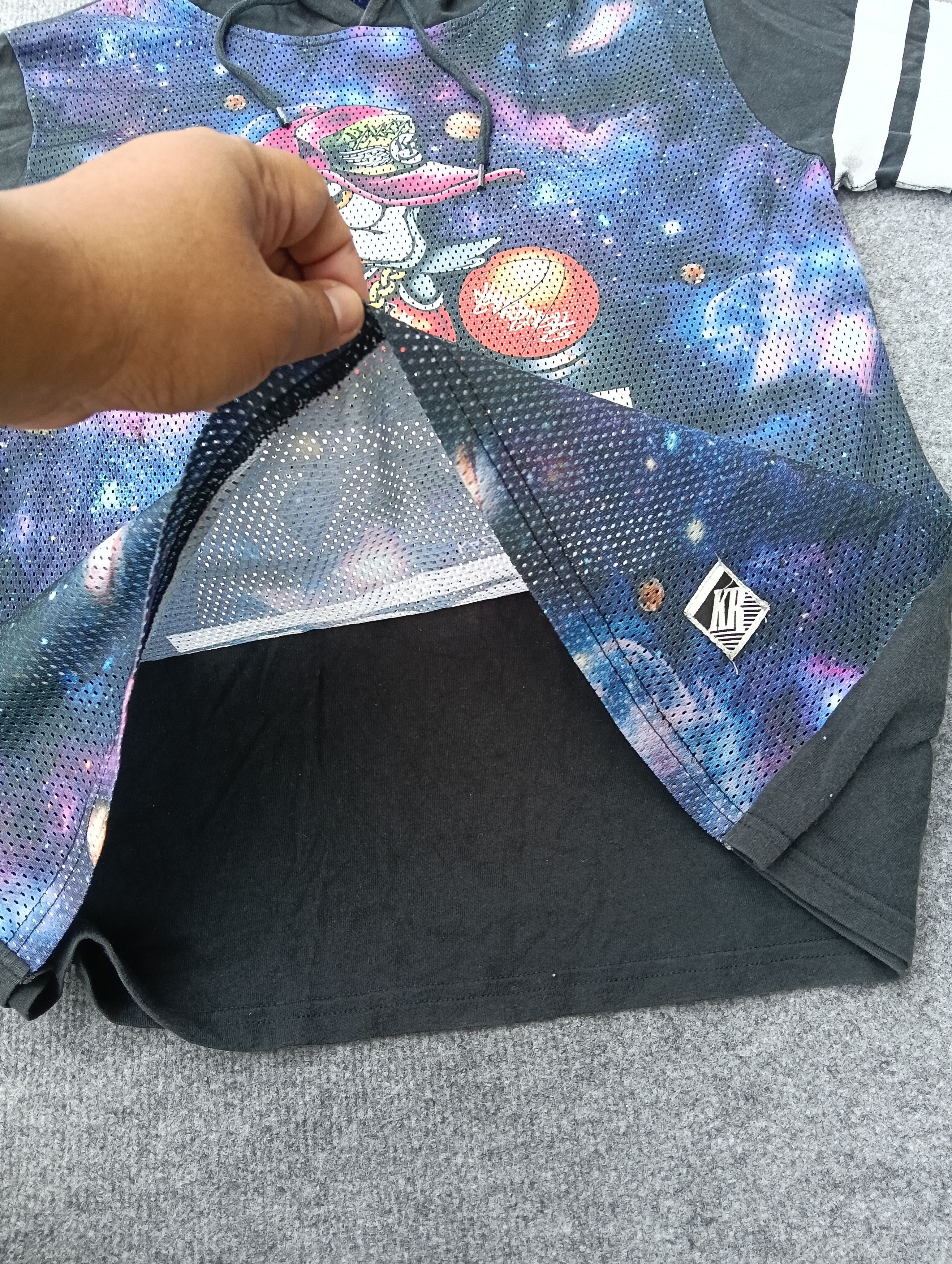 Anime × Duck Head × Japanese Brand Kazzrock Galaxy Space hoodie Tshirt. Size US M / EU 48-50 / 2 - 4 Thumbnail