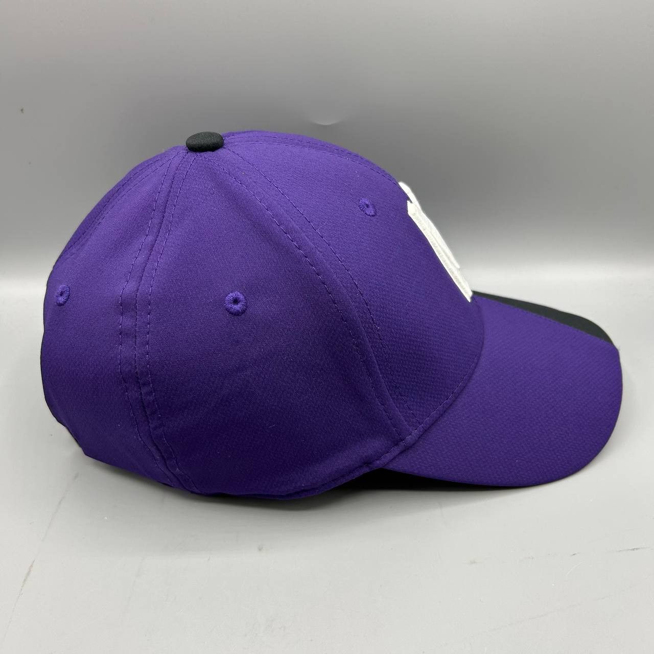 Under Armour Northwestern Wildcats Hat Men Under Armour Strap Back Cap Size ONE SIZE - 4 Thumbnail
