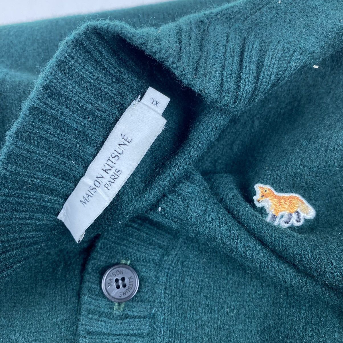 Maison Kitsune Maison Kitsuné Baby Fox Lambswool Cardigan Size US XL / EU 56 / 4 - 3 Thumbnail