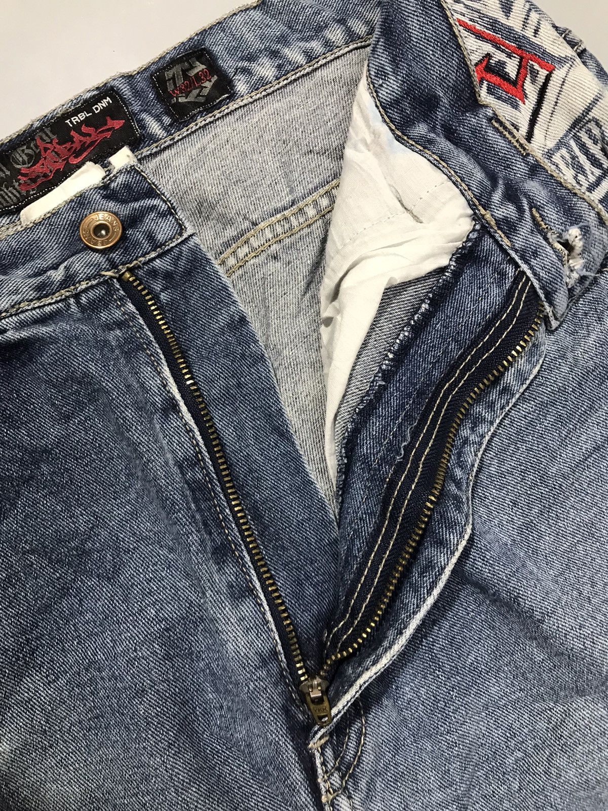 Tribal Streetwear Vintage tribal embroidered denim Size US 32 / EU 48 - 6 Thumbnail