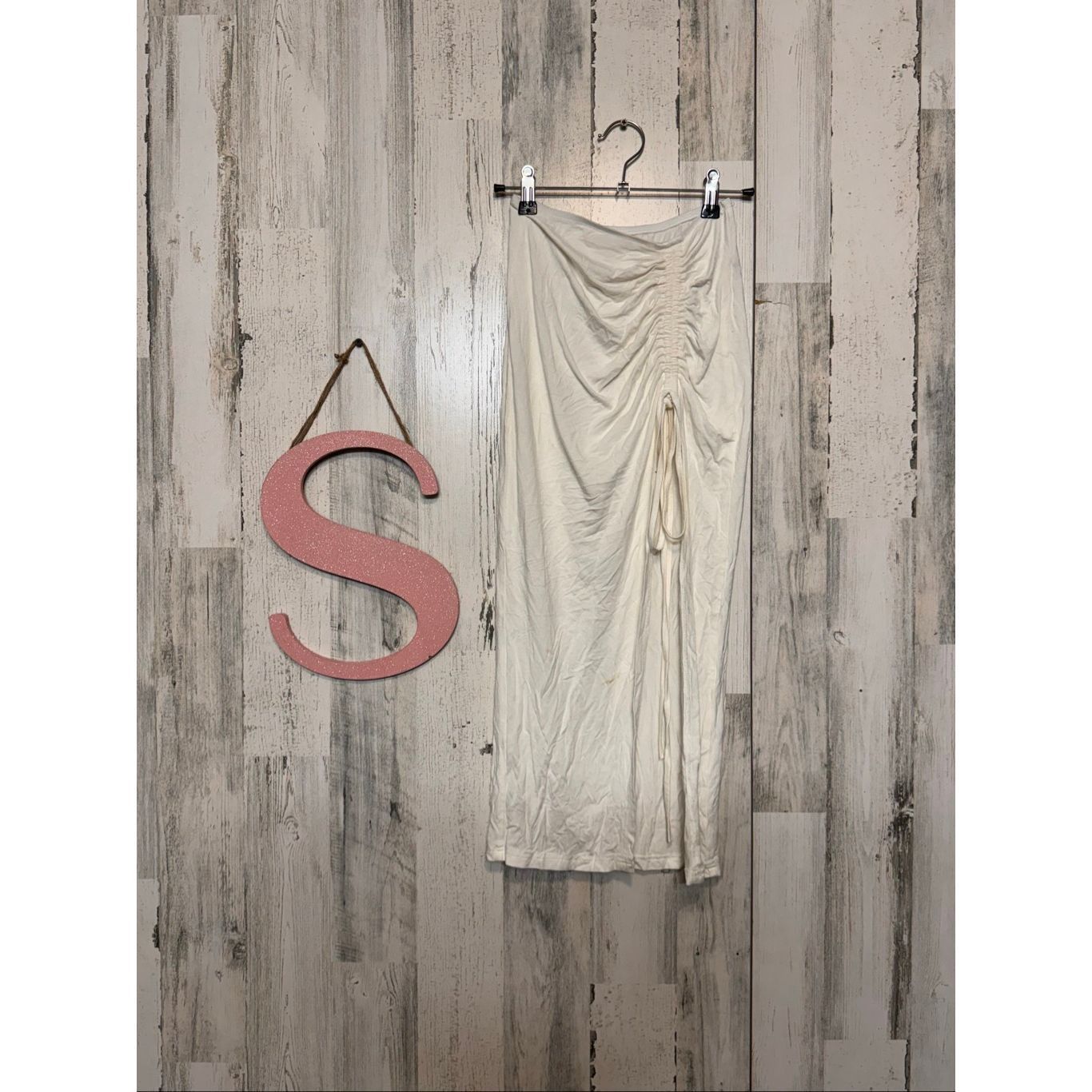 Other White Ruched Maxi Skirt Size Small Stretch Bodycon Drawstring Detail Size 26" / US 2 / IT 38 - 1 Thumbnail