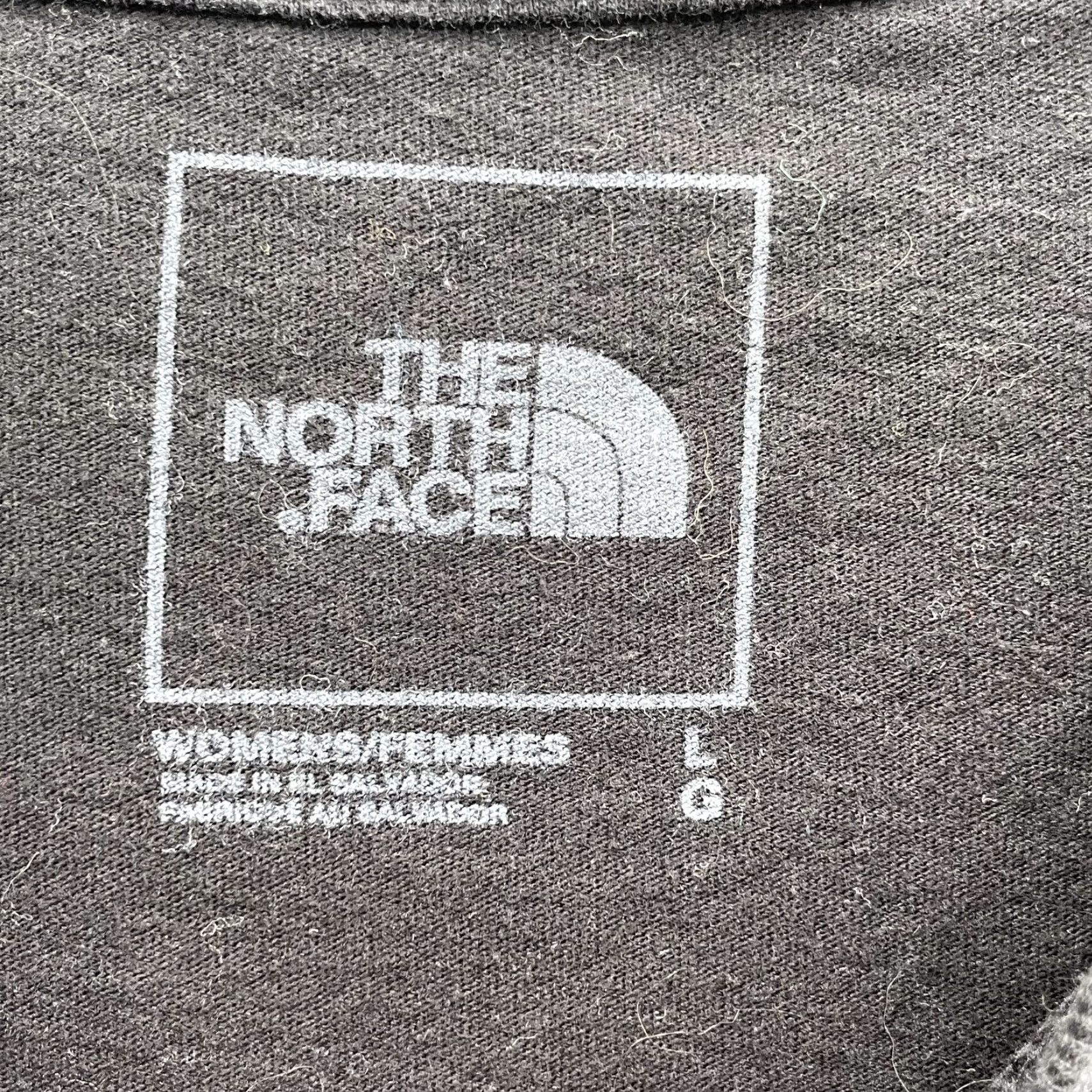 The North Face The North Face Tee Women Large Cropped Boxy Minimalist Gorpcore Sport Basic Outdoor Shirt Womens Black Cropped 90s Urban Outdoor Logo Shirt Size L / US 10 / IT 46 - 4 Thumbnail