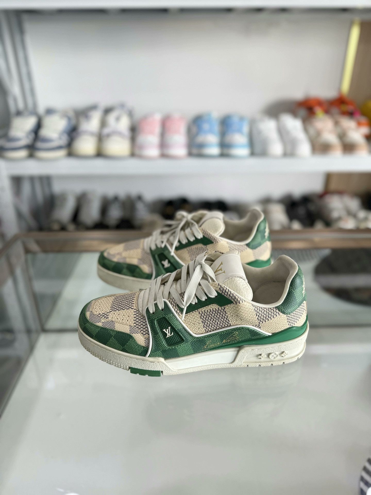 Louis Vuitton Louis Vuitton LV Trainer White Green Check Size US 7 / EU 40 - 1 Thumbnail