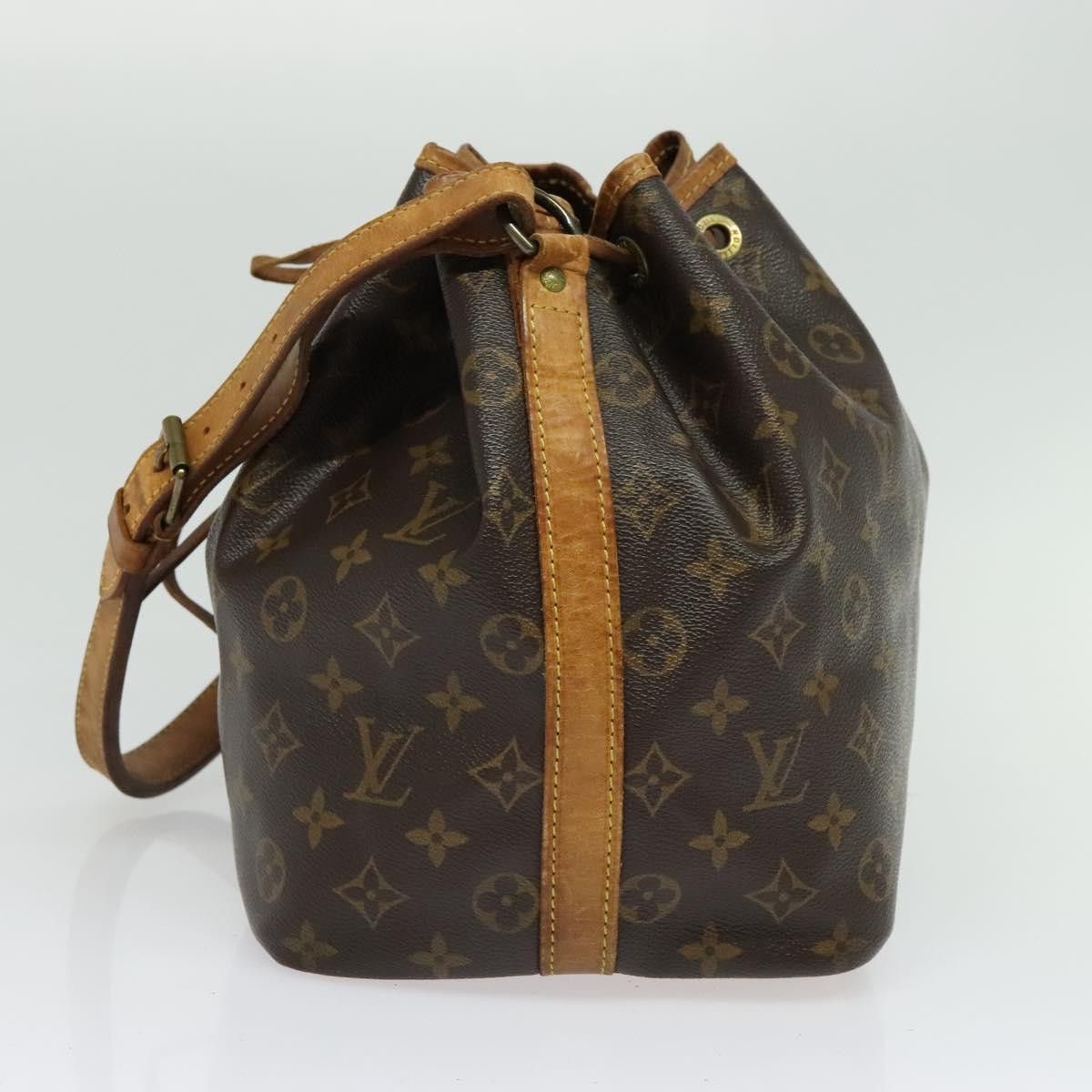 Louis Vuitton LOUIS VUITTON Monogram Petit Noe Shoulder Bag M42226 Size ONE SIZE - 4 Thumbnail
