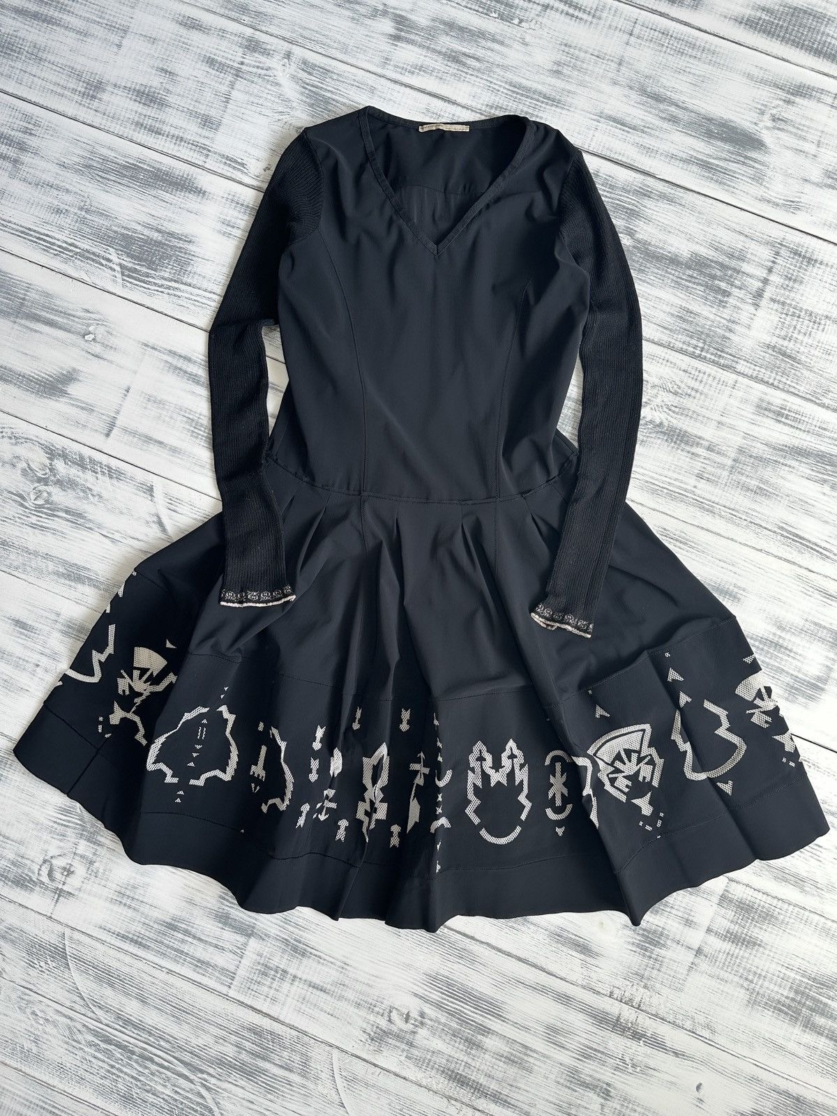 Marithe + Francois Girbaud MARITHE FRANCOIS GIRBAUD Geometric Flared Black Midi Dress Size XL / US 12-14 / IT 48-50 - 1 Thumbnail