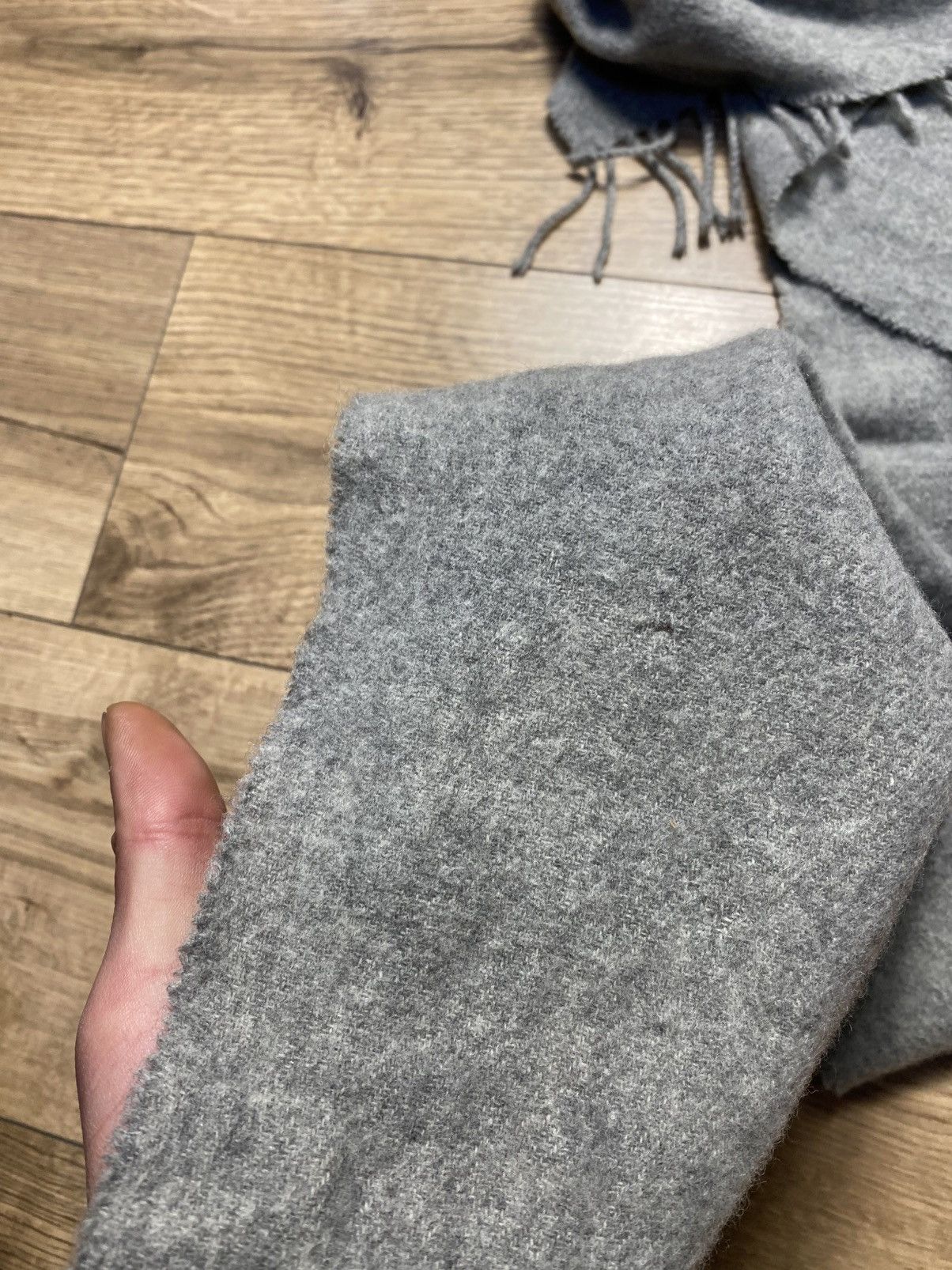 Vivienne Westwood Vivienne Westwood Gray Wool Embroidered Logo Scarf Muffler Size ONE SIZE - 5 Thumbnail