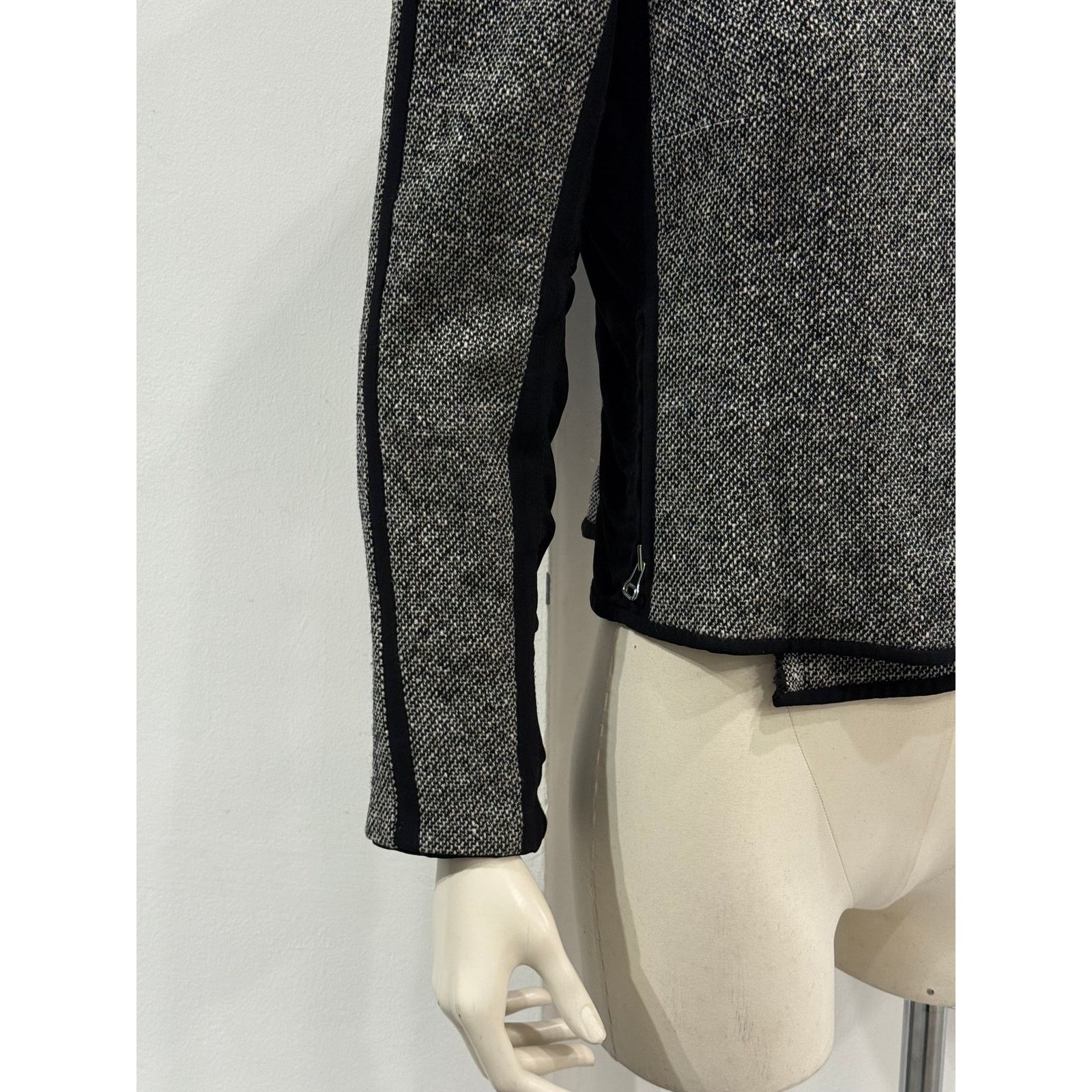 Gianfranco Ferre 2000s Gianfranco Ferré paneled tweed jacket Size M / US 6-8 / IT 42-44 - 5 Thumbnail